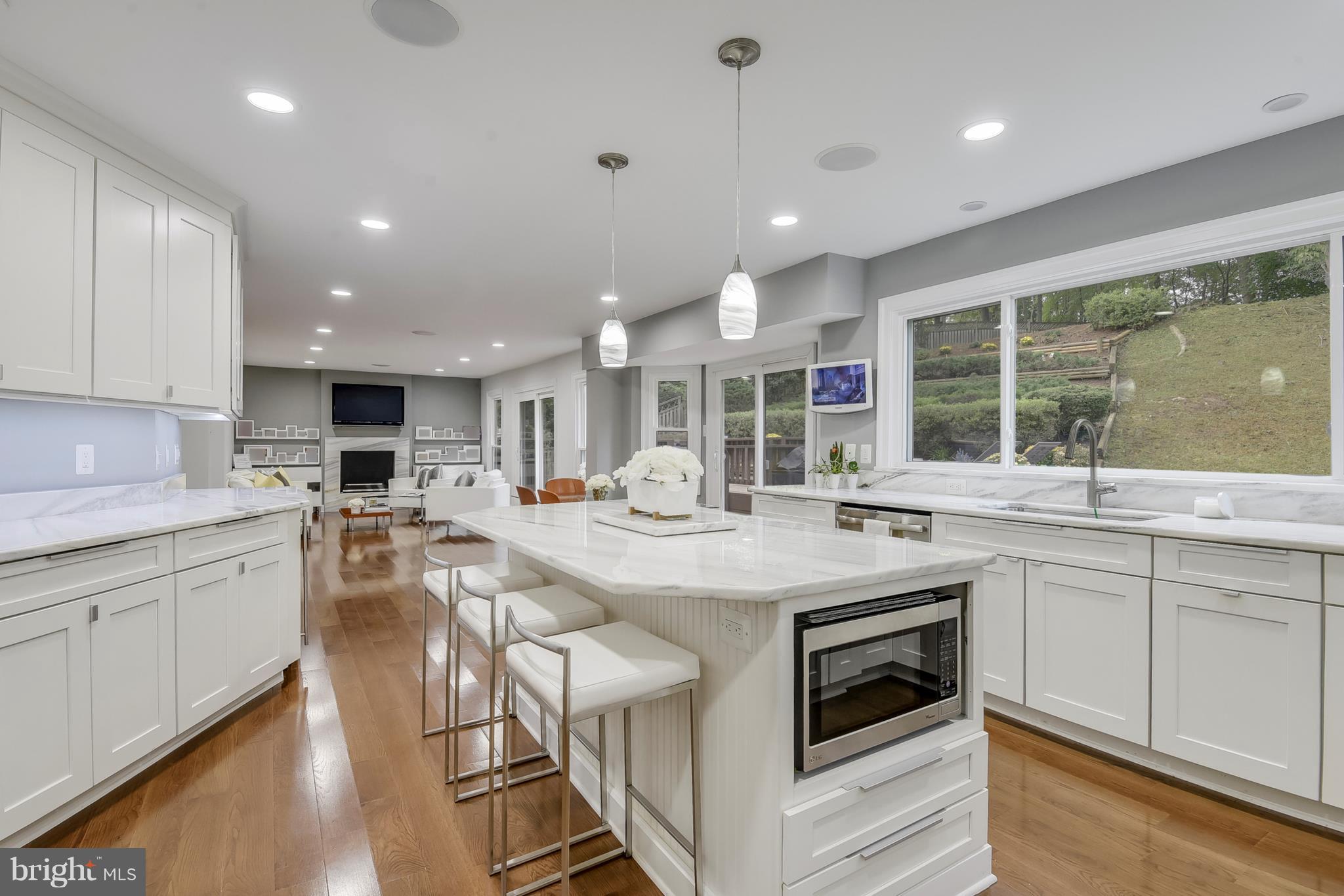 LANGLEY OAKS - Residential