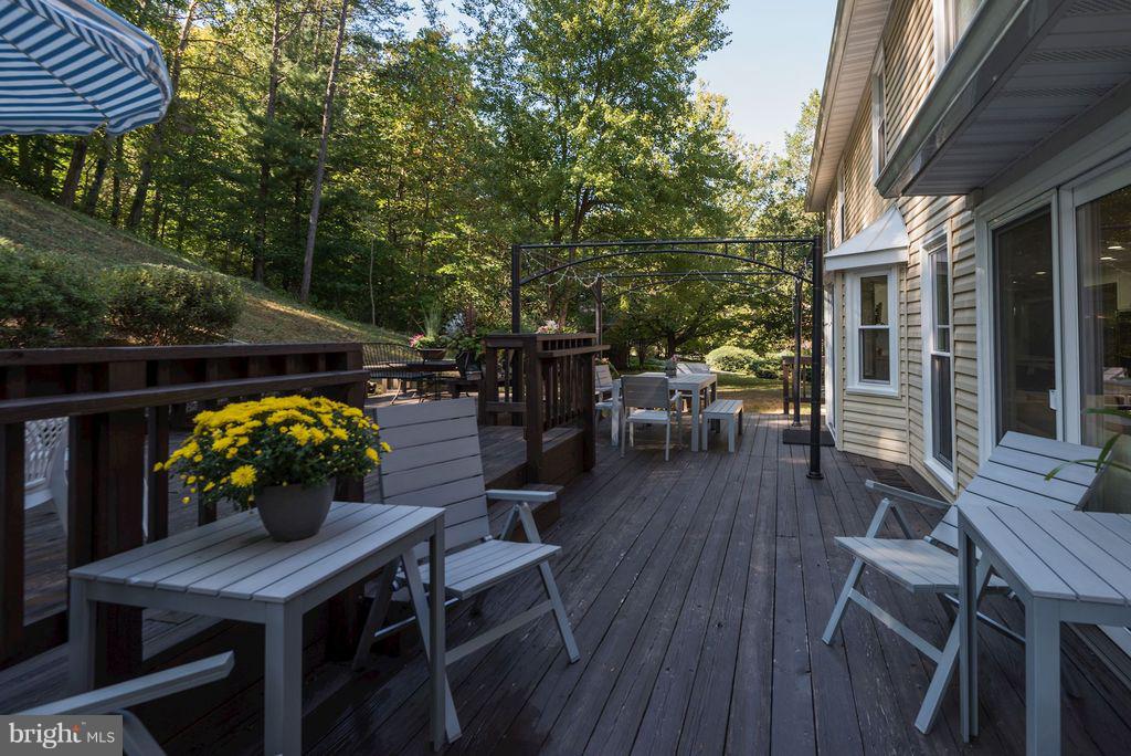 LANGLEY OAKS - Residential