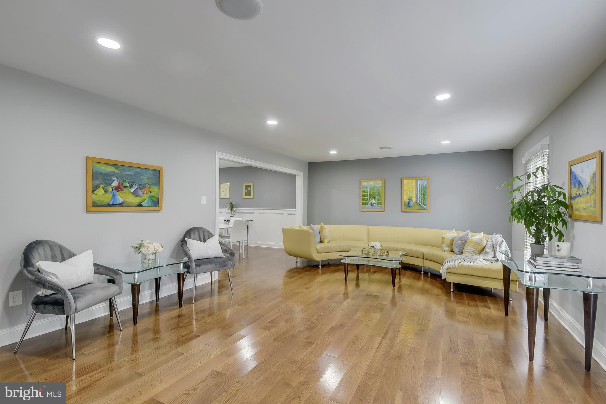 LANGLEY OAKS - Residential