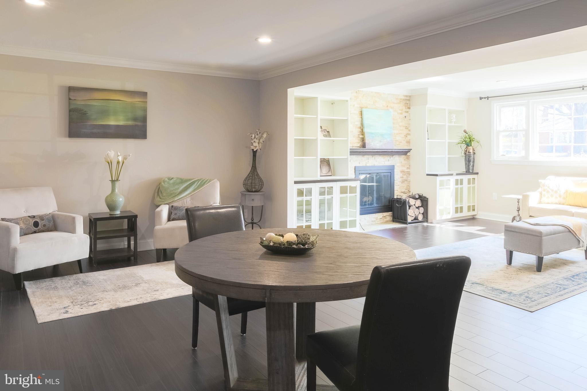 COUNTRY CLUB MANOR - Residential Lease