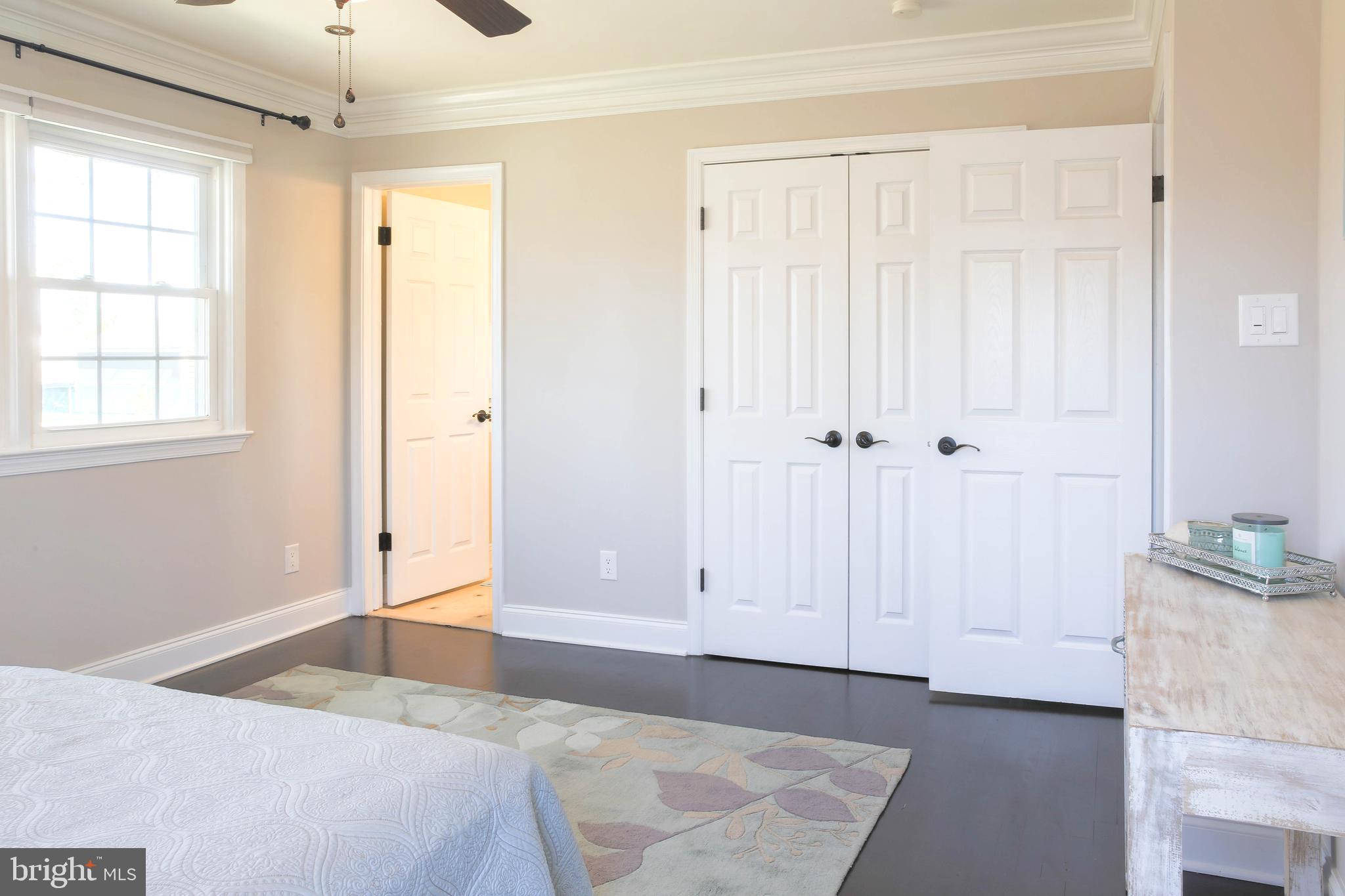 COUNTRY CLUB MANOR - Residential Lease