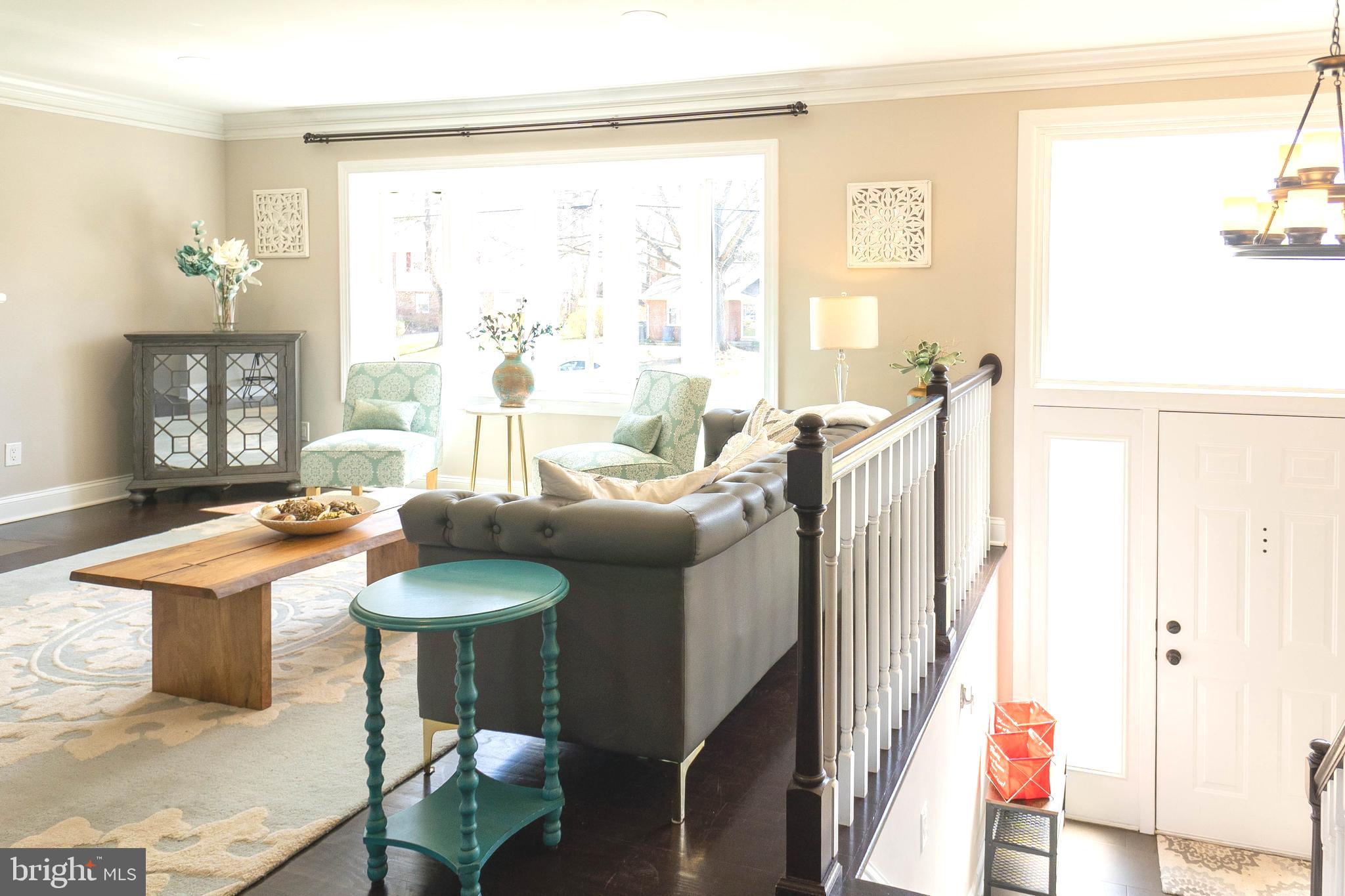 COUNTRY CLUB MANOR - Residential Lease