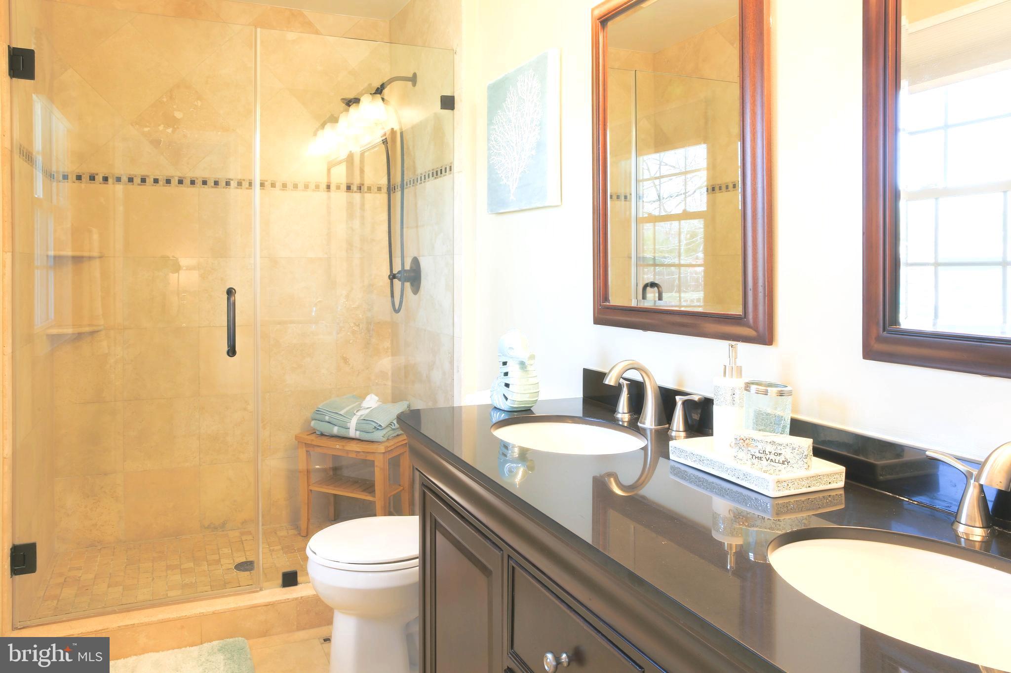 COUNTRY CLUB MANOR - Residential Lease