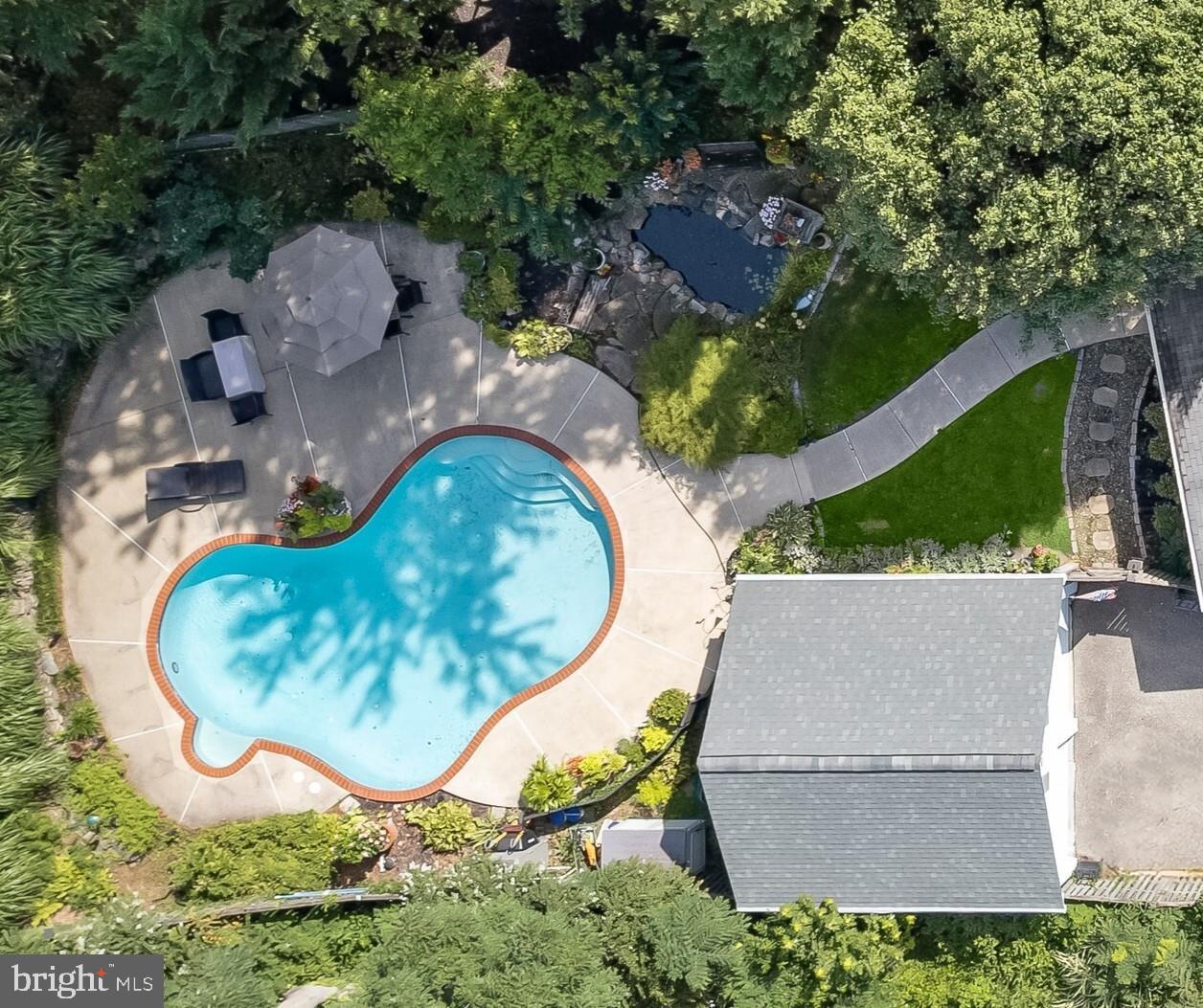 6 PARK DRIVE