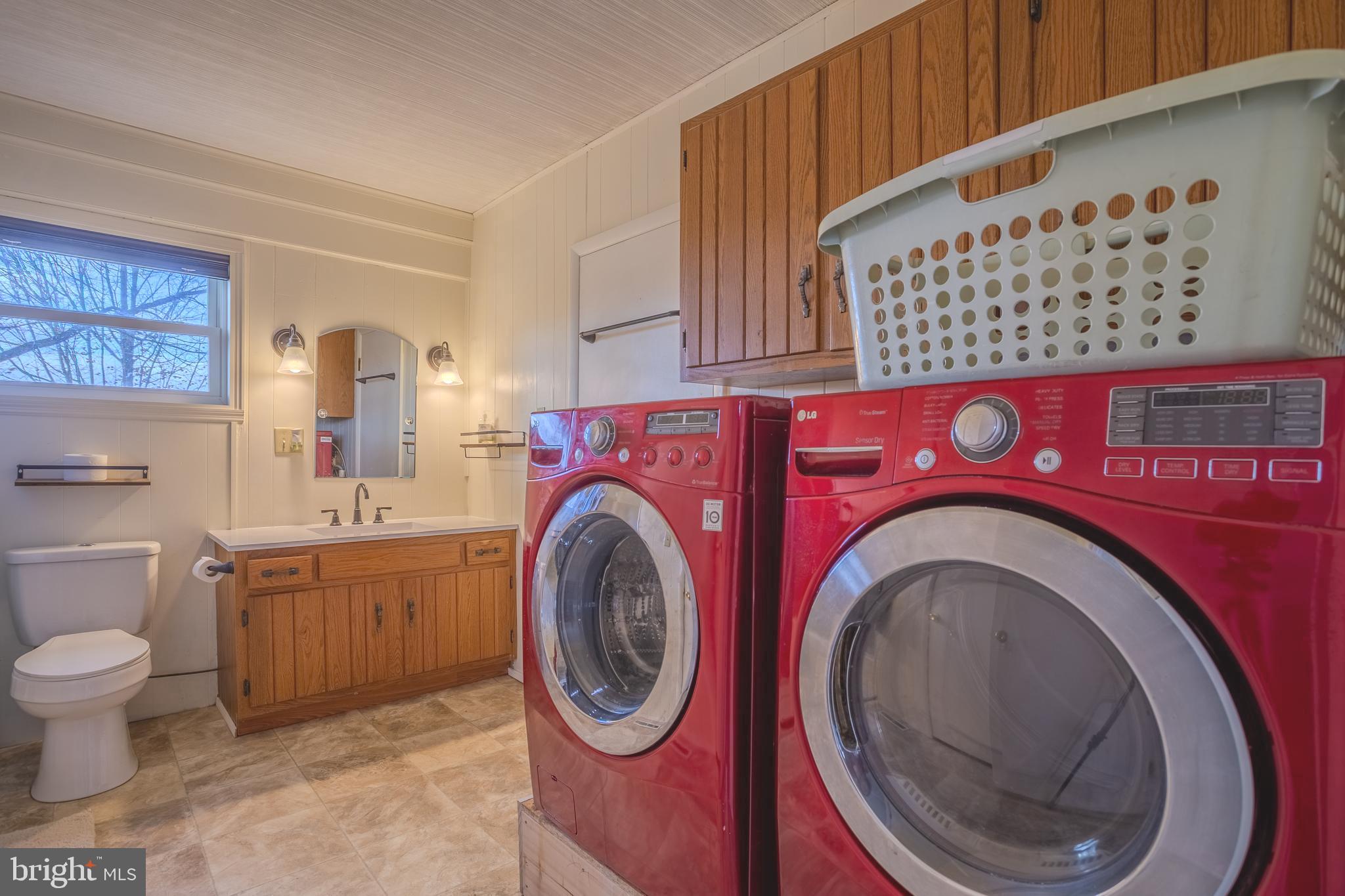 OAK BREEZE - Residential