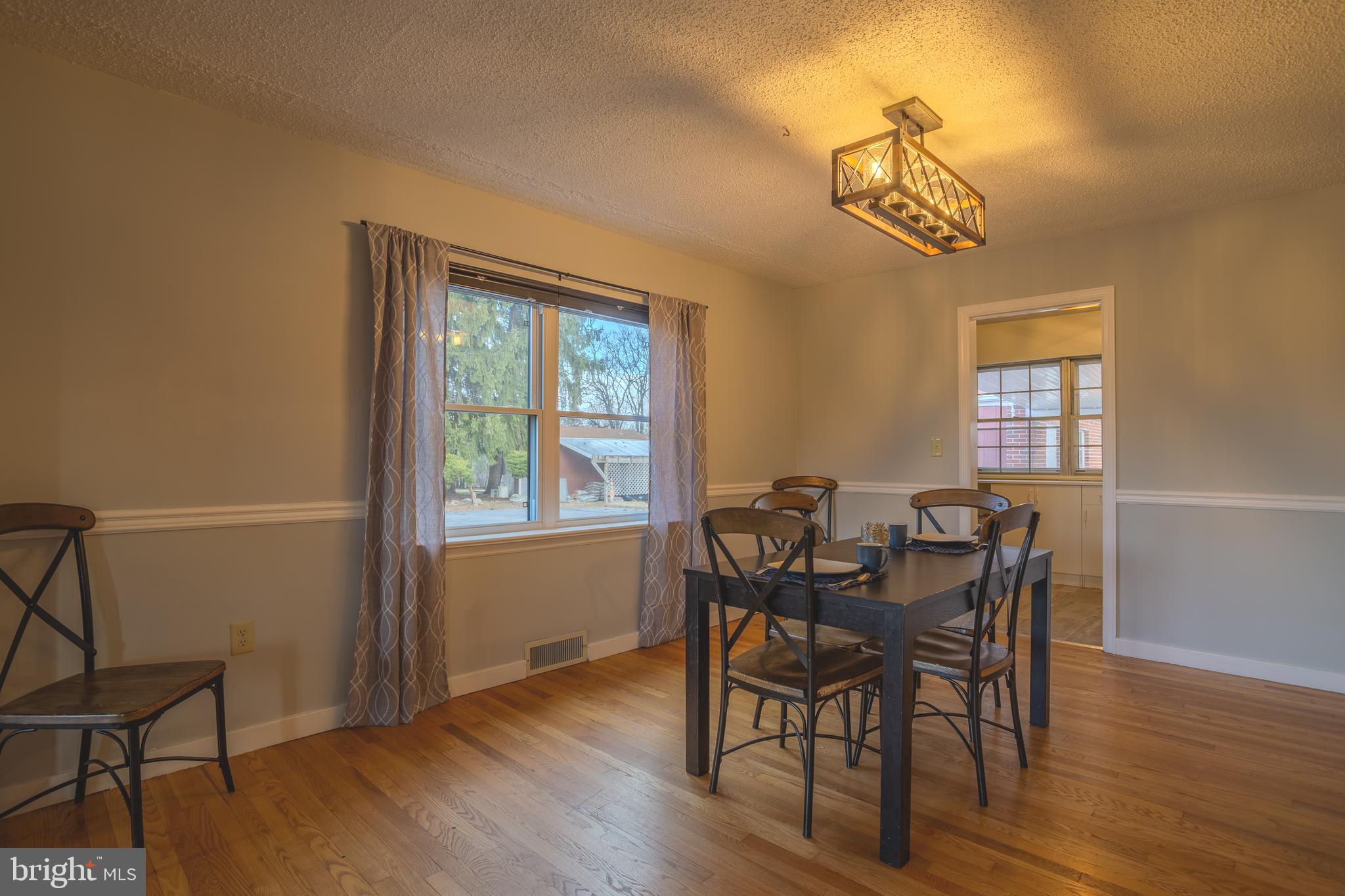 OAK BREEZE - Residential