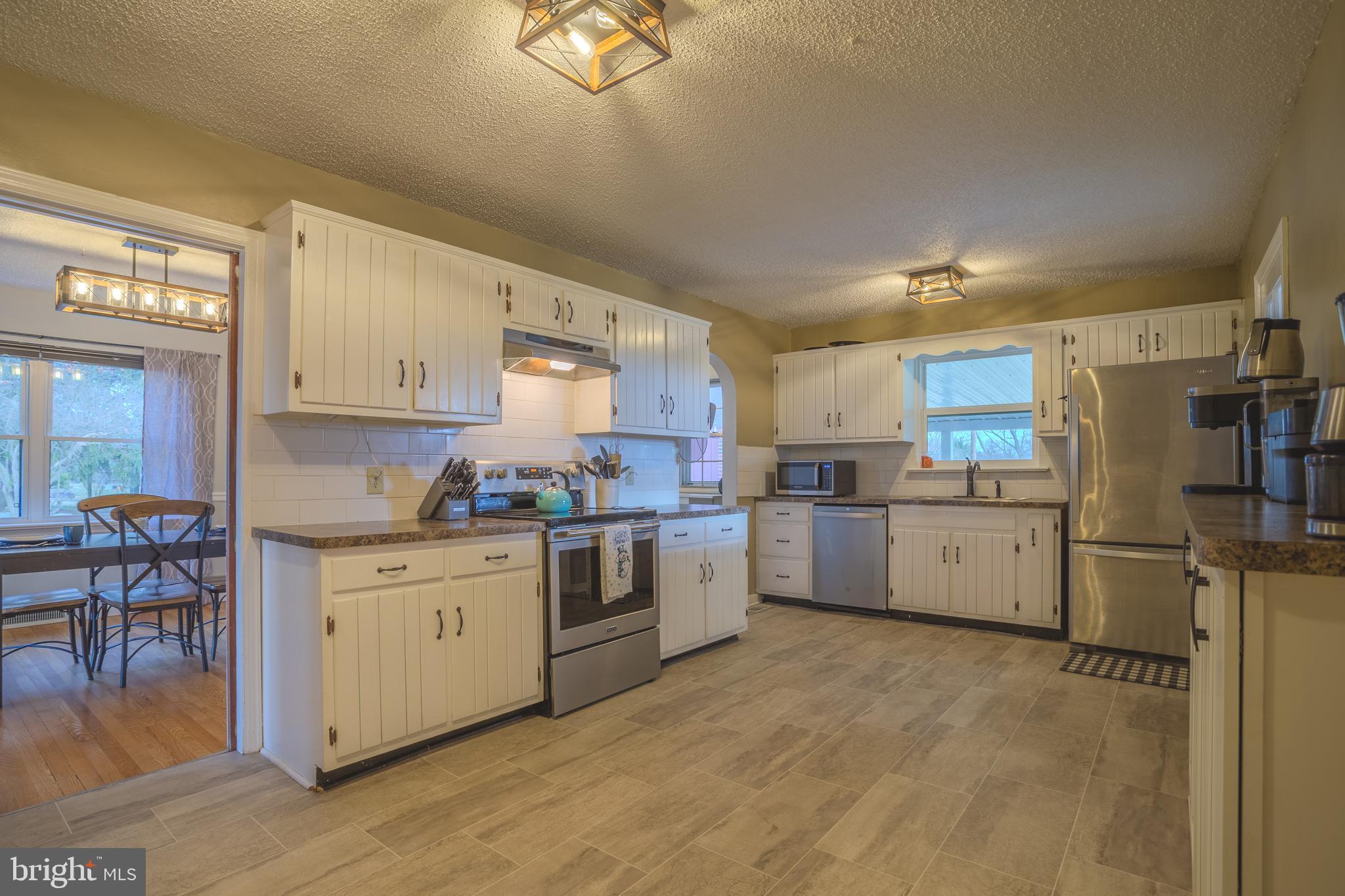 OAK BREEZE - Residential