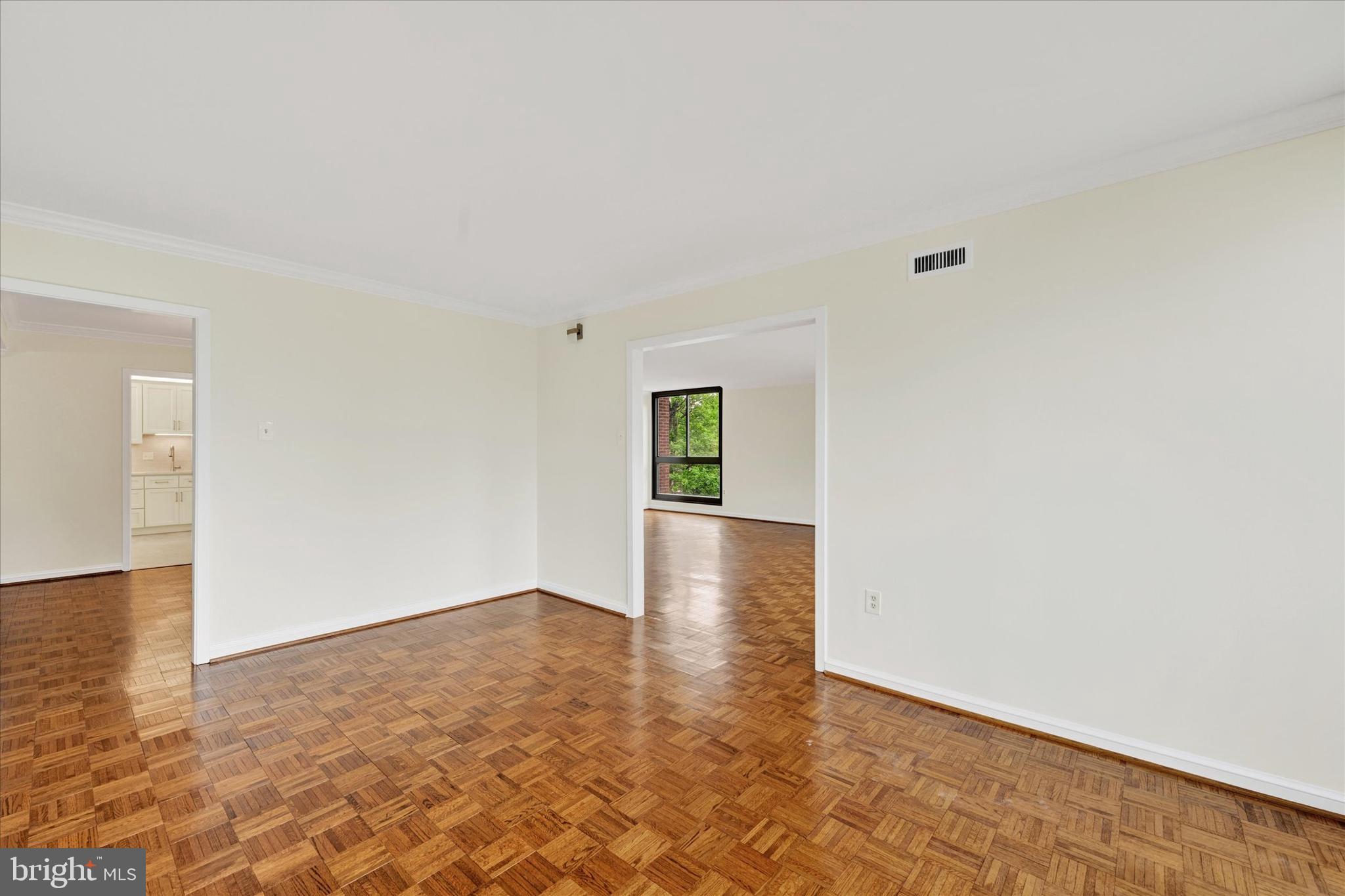 WINTHROP HOUSE - Residential