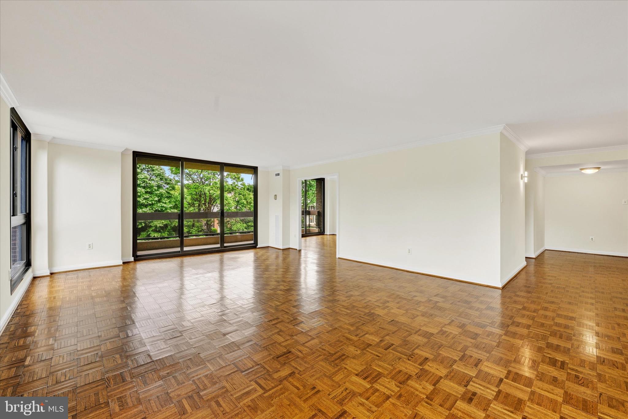 WINTHROP HOUSE - Residential