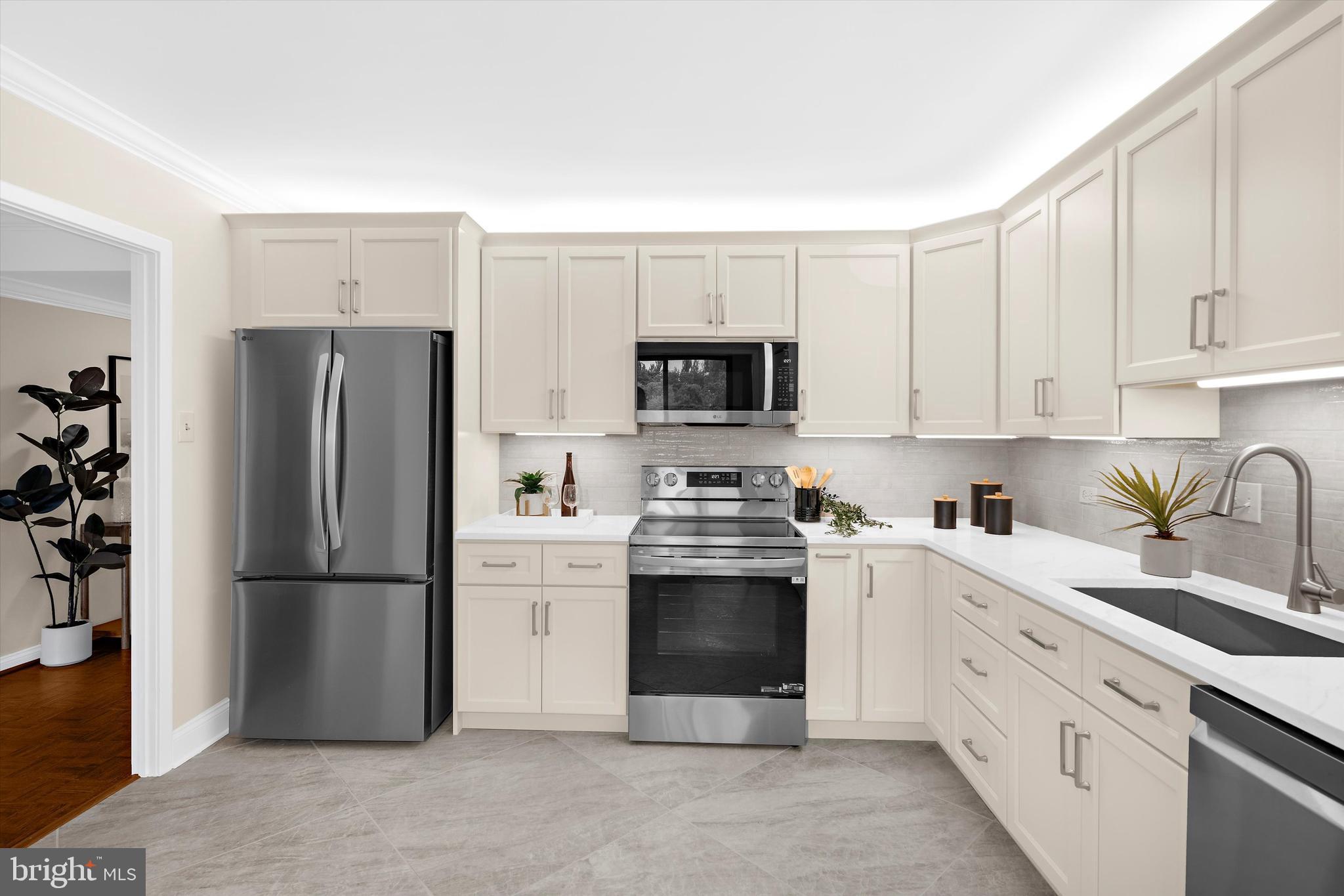 WINTHROP HOUSE - Residential