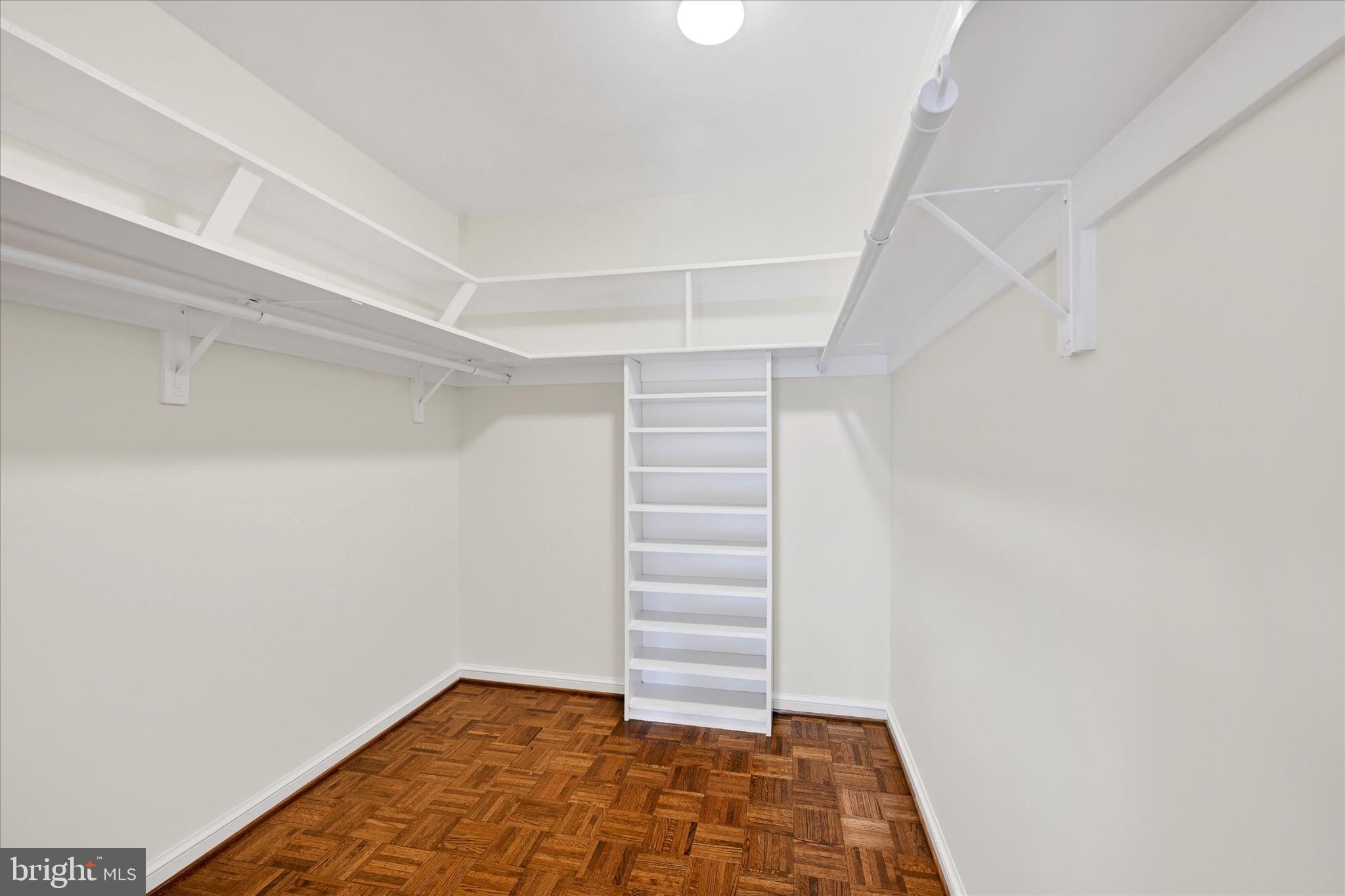 WINTHROP HOUSE - Residential