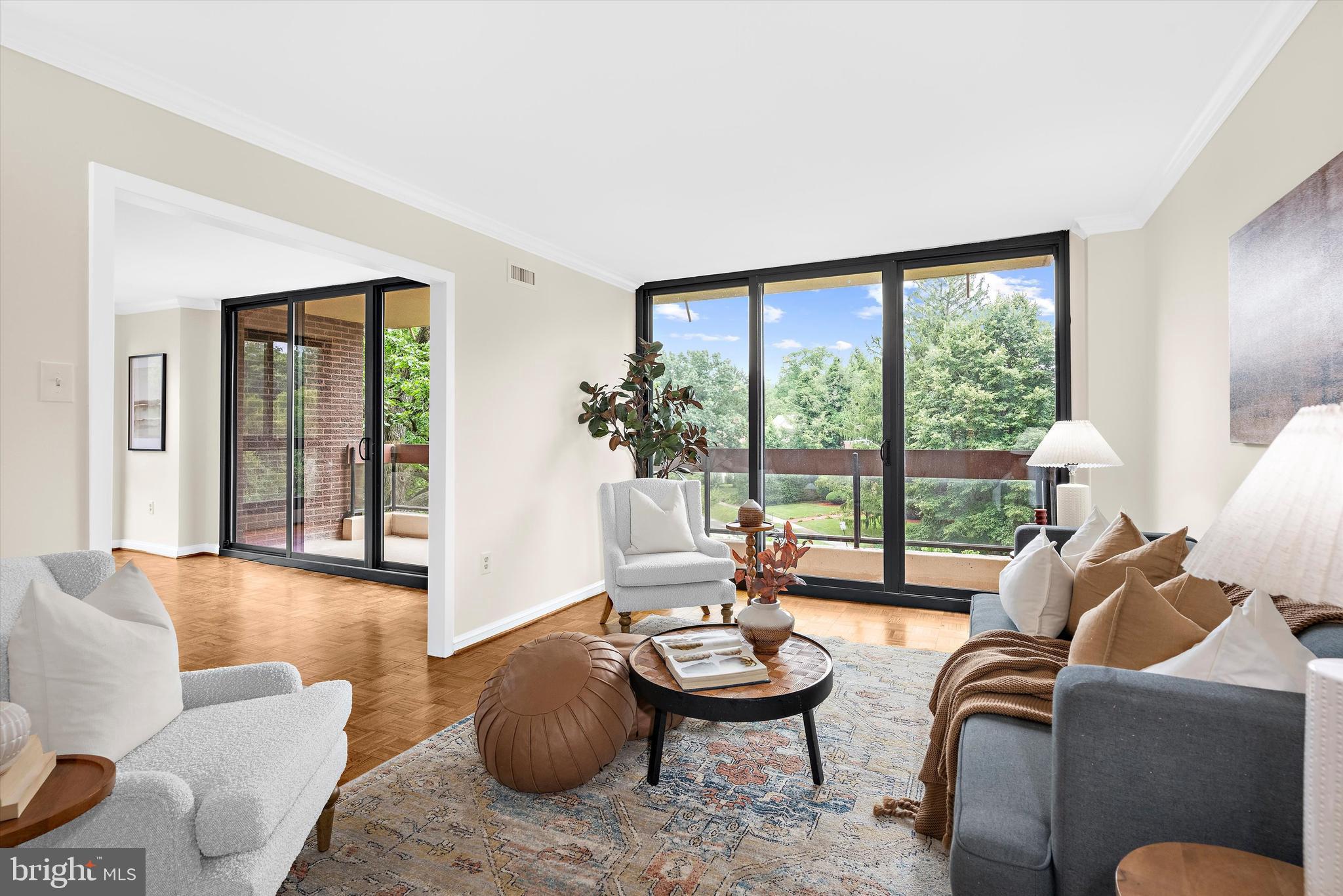 WINTHROP HOUSE - Residential