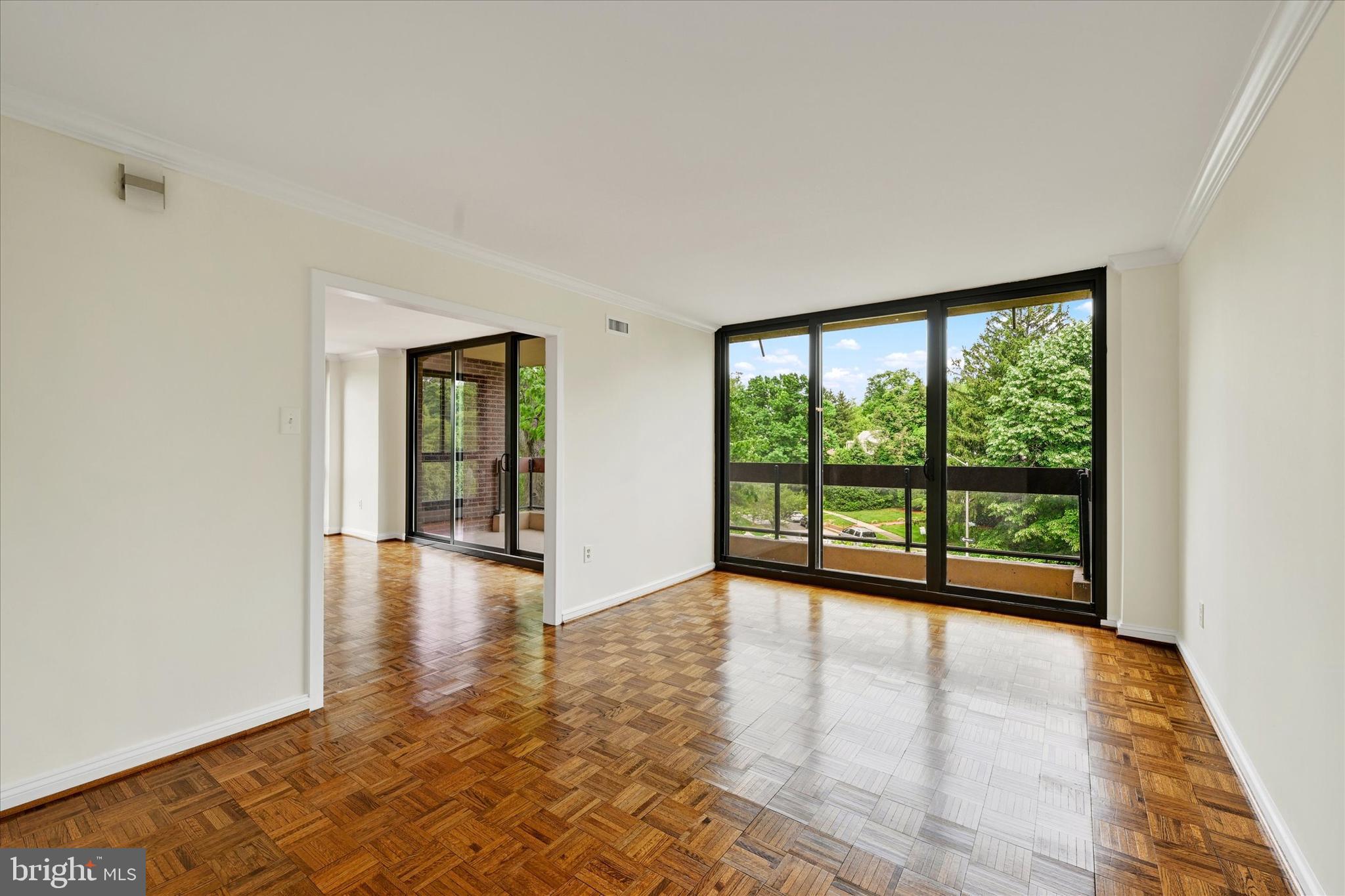 WINTHROP HOUSE - Residential