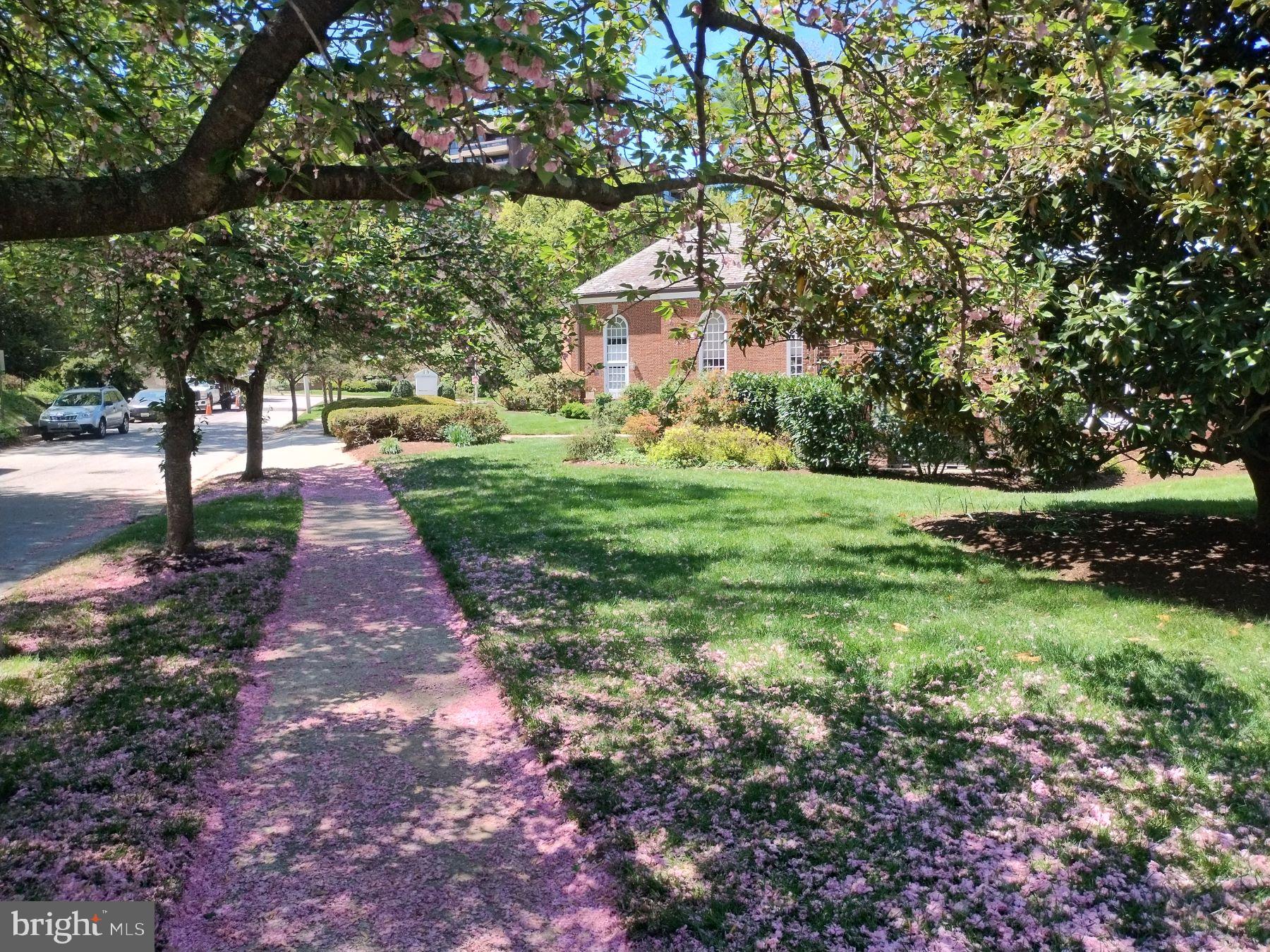WINTHROP HOUSE - Residential