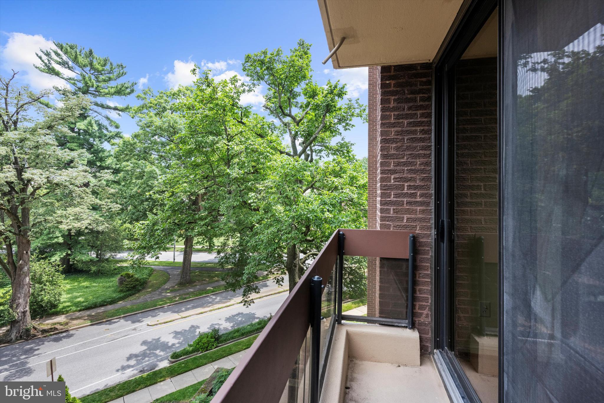 WINTHROP HOUSE - Residential