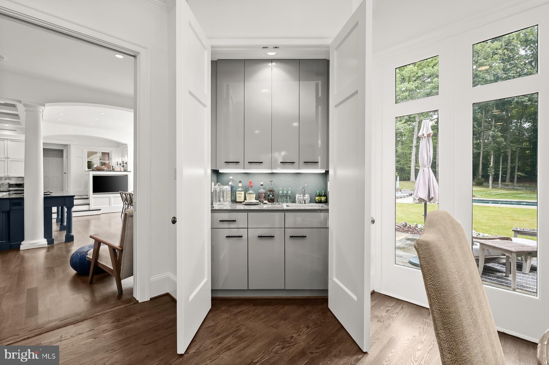 POTOMAC VILLAGE - Residential