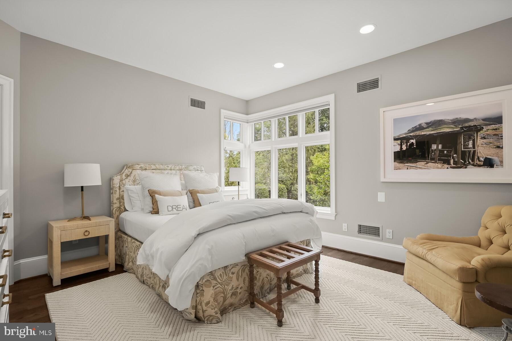 POTOMAC VILLAGE - Residential