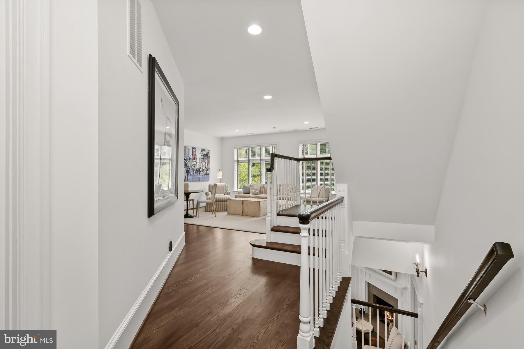 POTOMAC VILLAGE - Residential