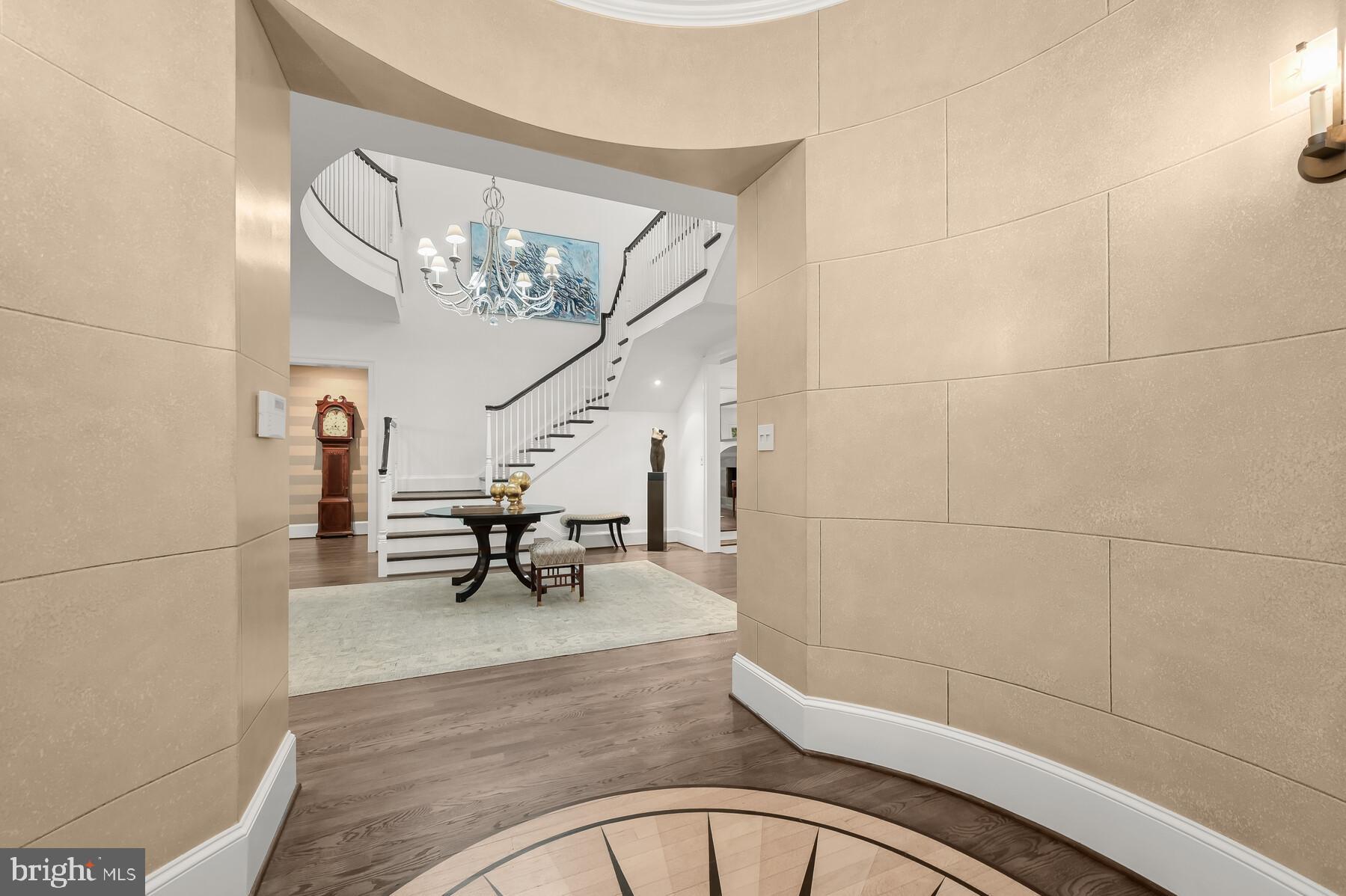 POTOMAC VILLAGE - Residential