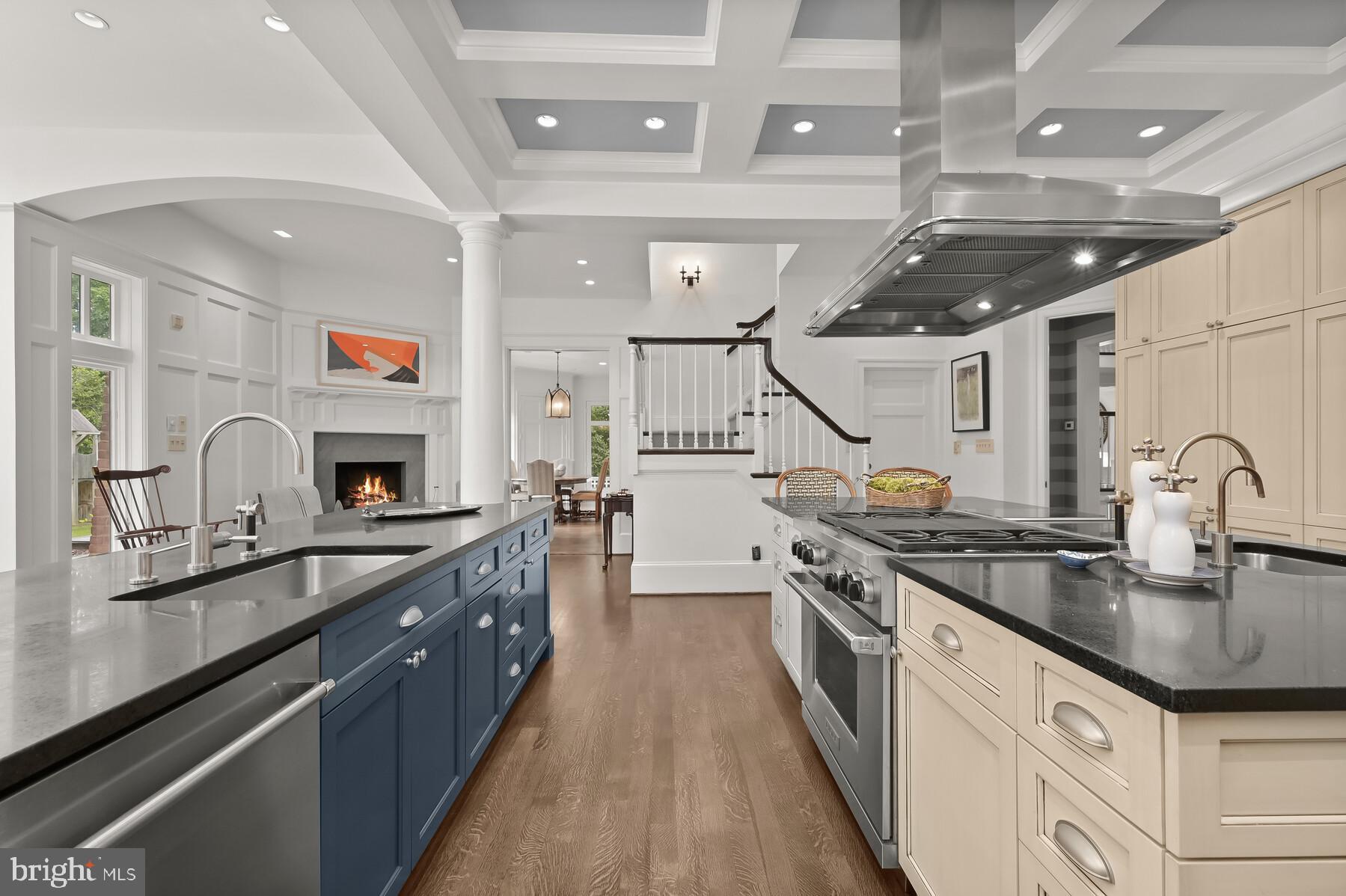 POTOMAC VILLAGE - Residential