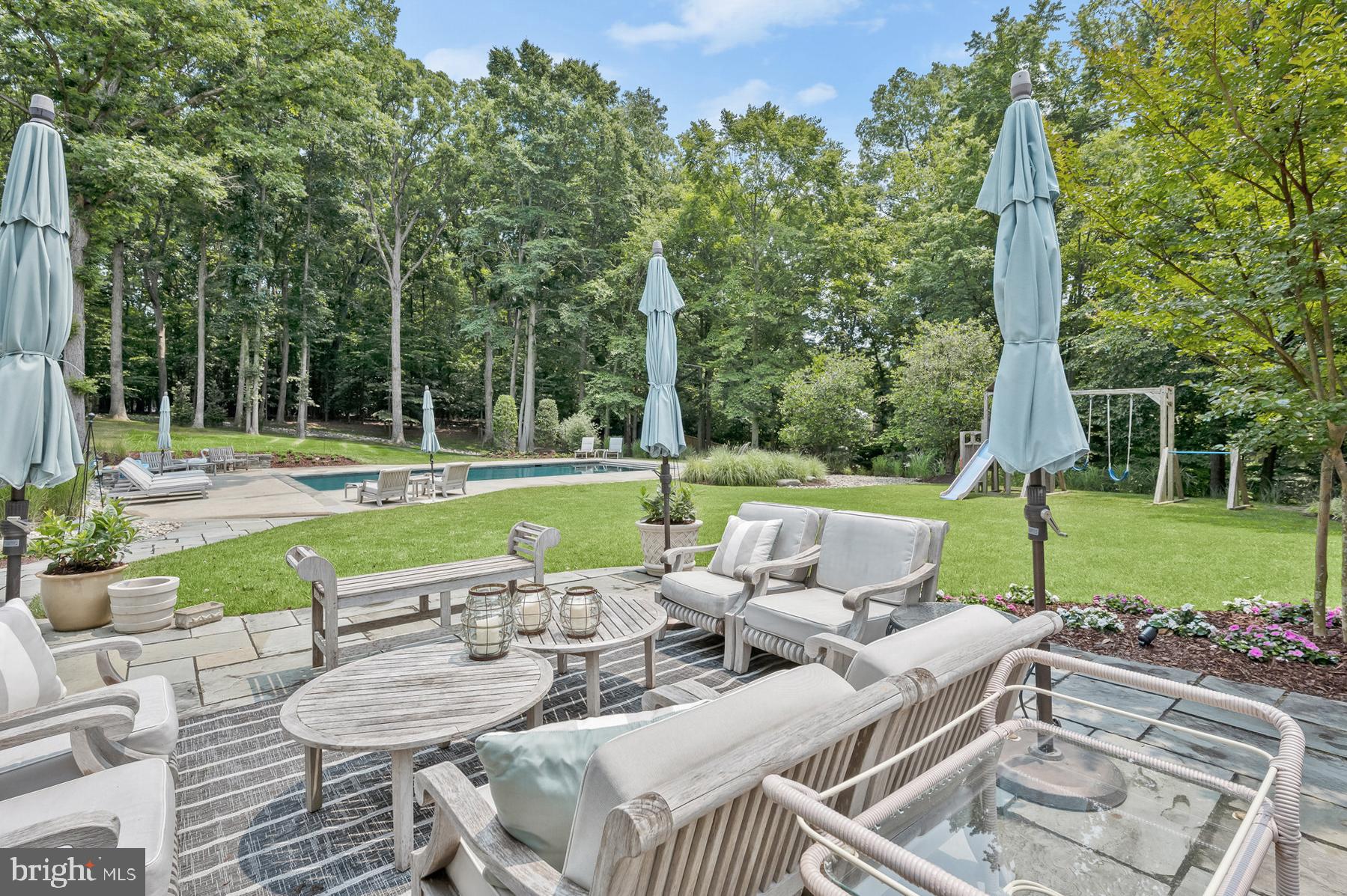 POTOMAC VILLAGE - Residential