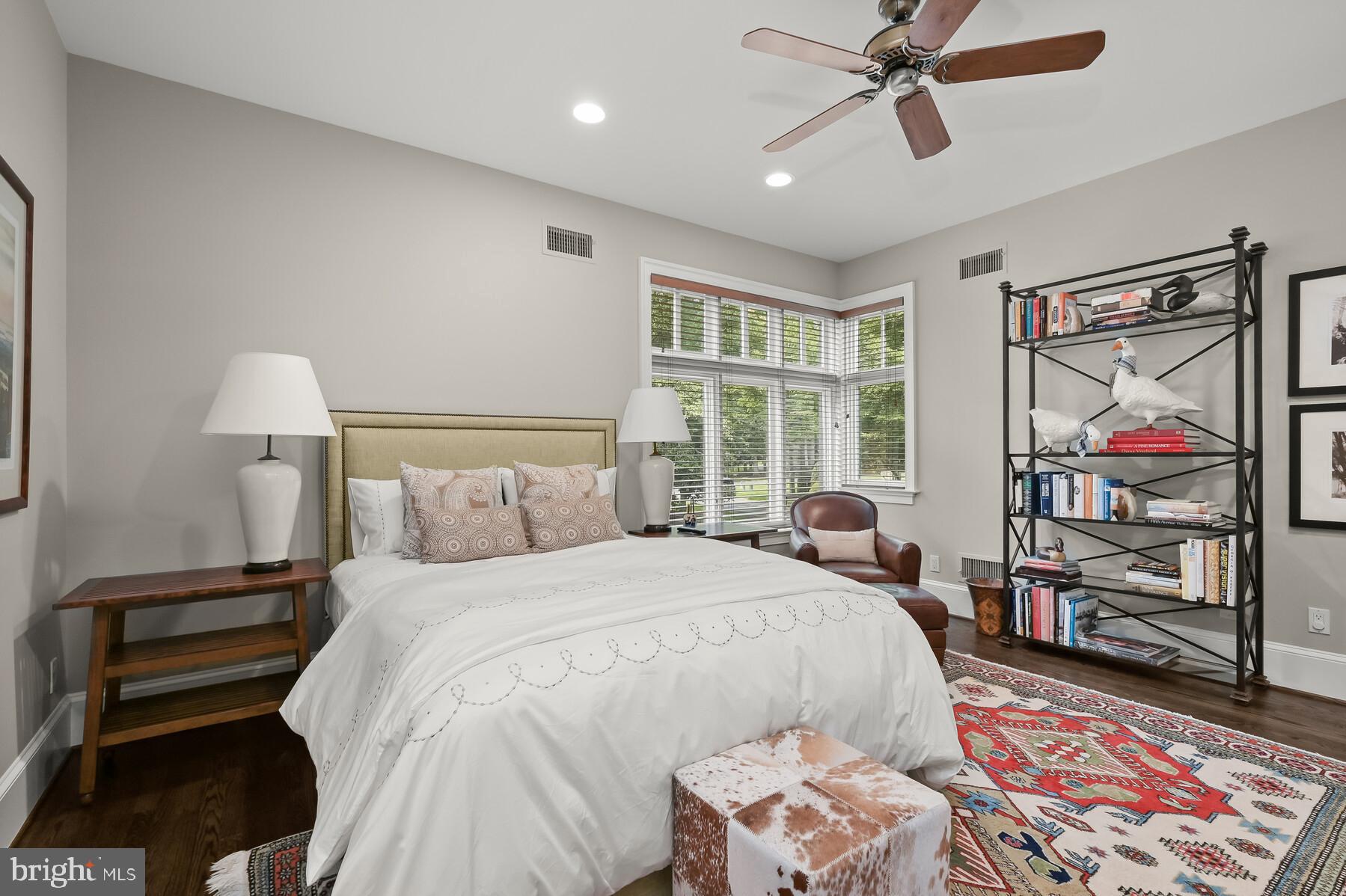 POTOMAC VILLAGE - Residential