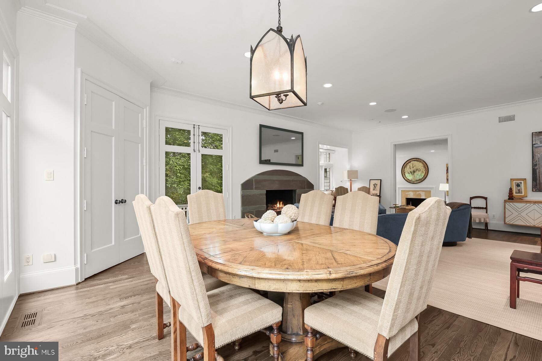 POTOMAC VILLAGE - Residential