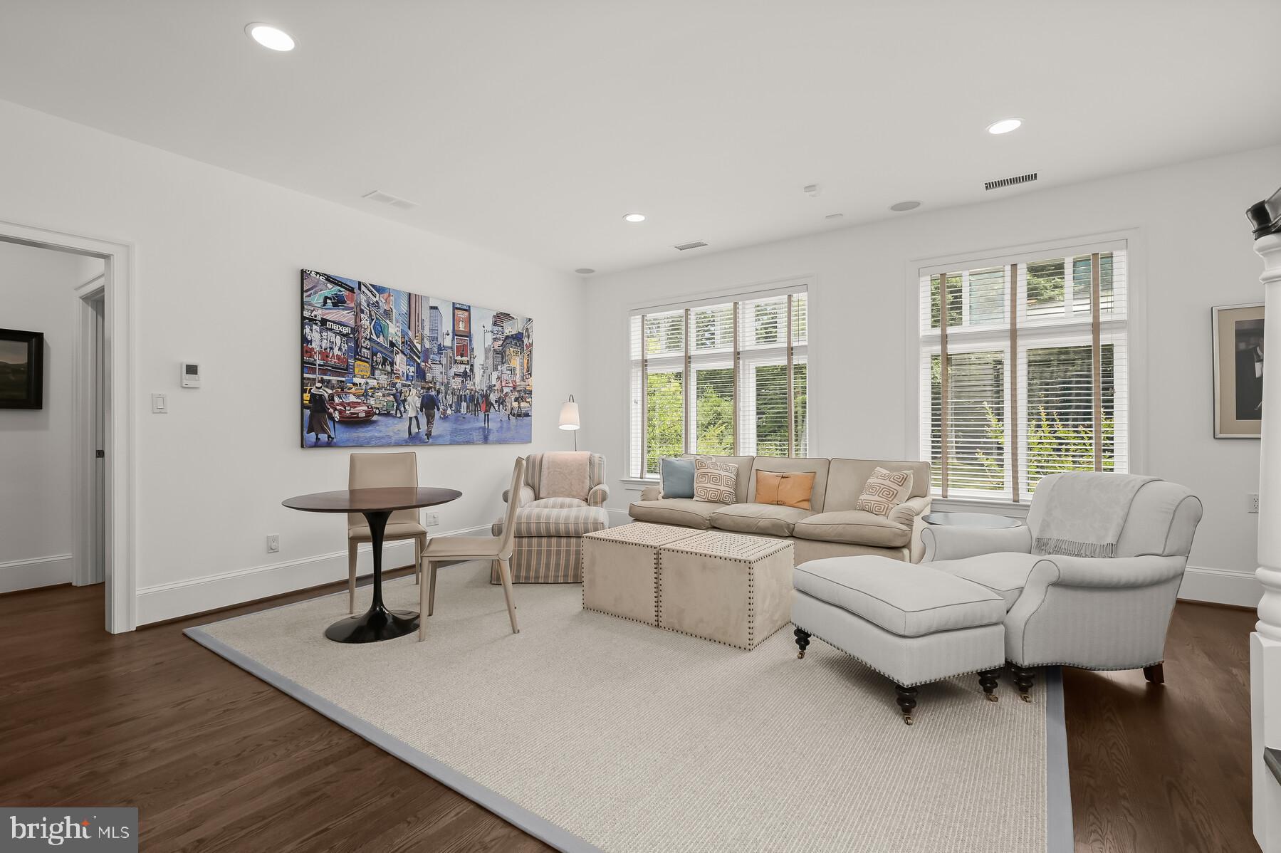 POTOMAC VILLAGE - Residential