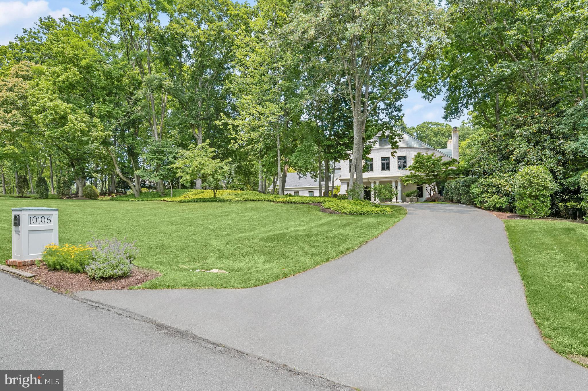 POTOMAC VILLAGE - Residential