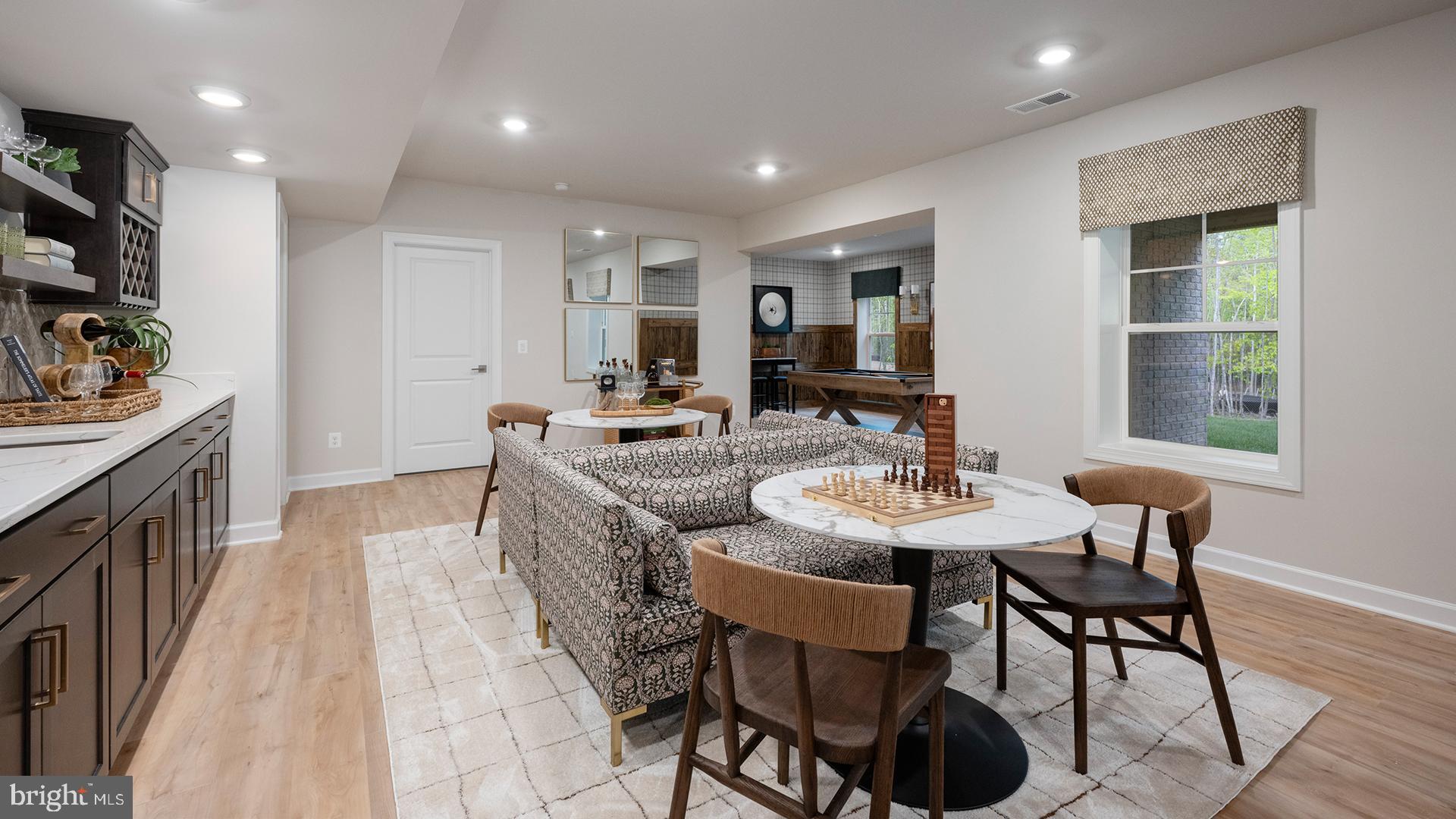 QUARTER BRANCH - Residential