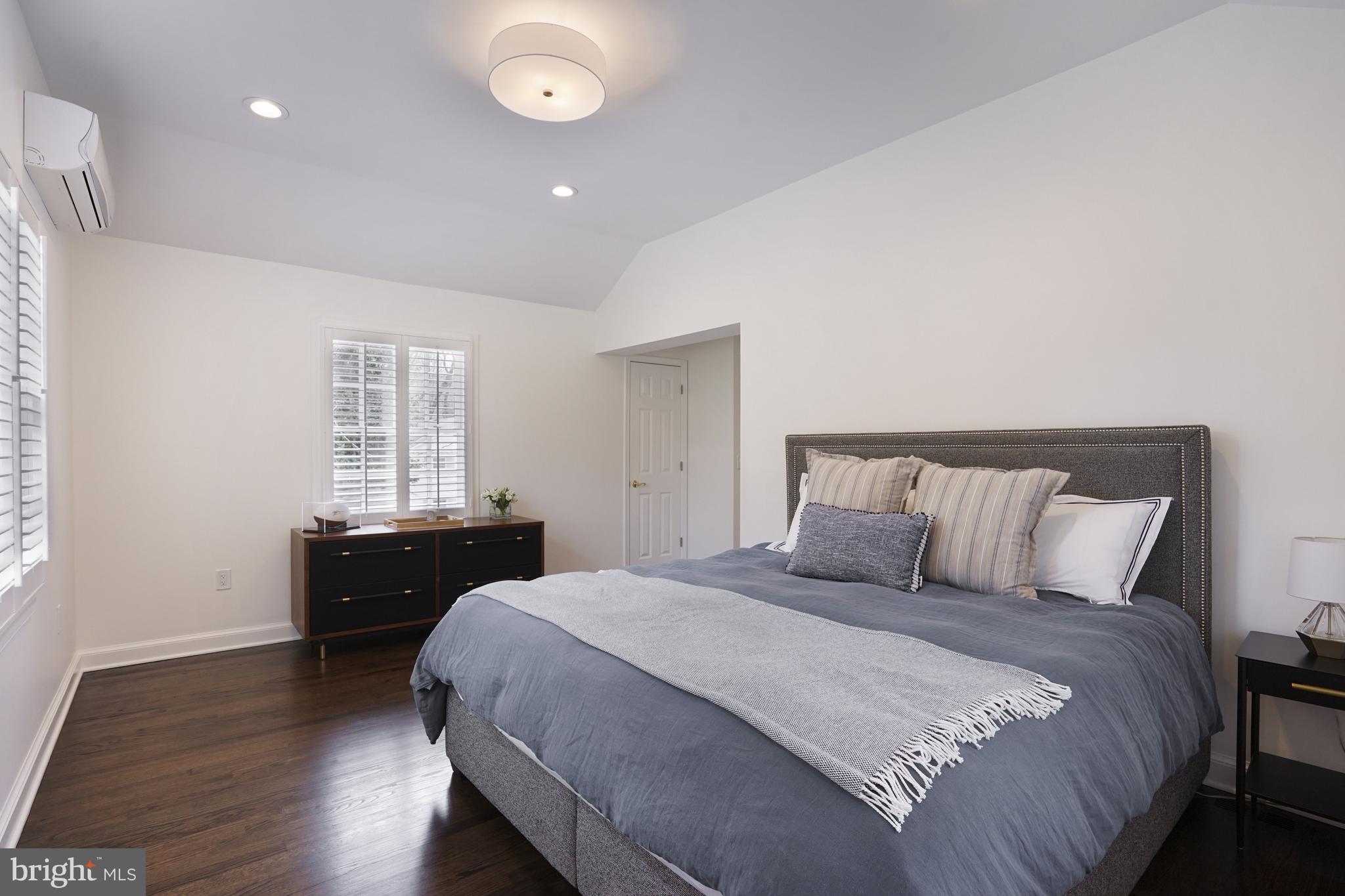 WESTMORELAND HILLS - Residential