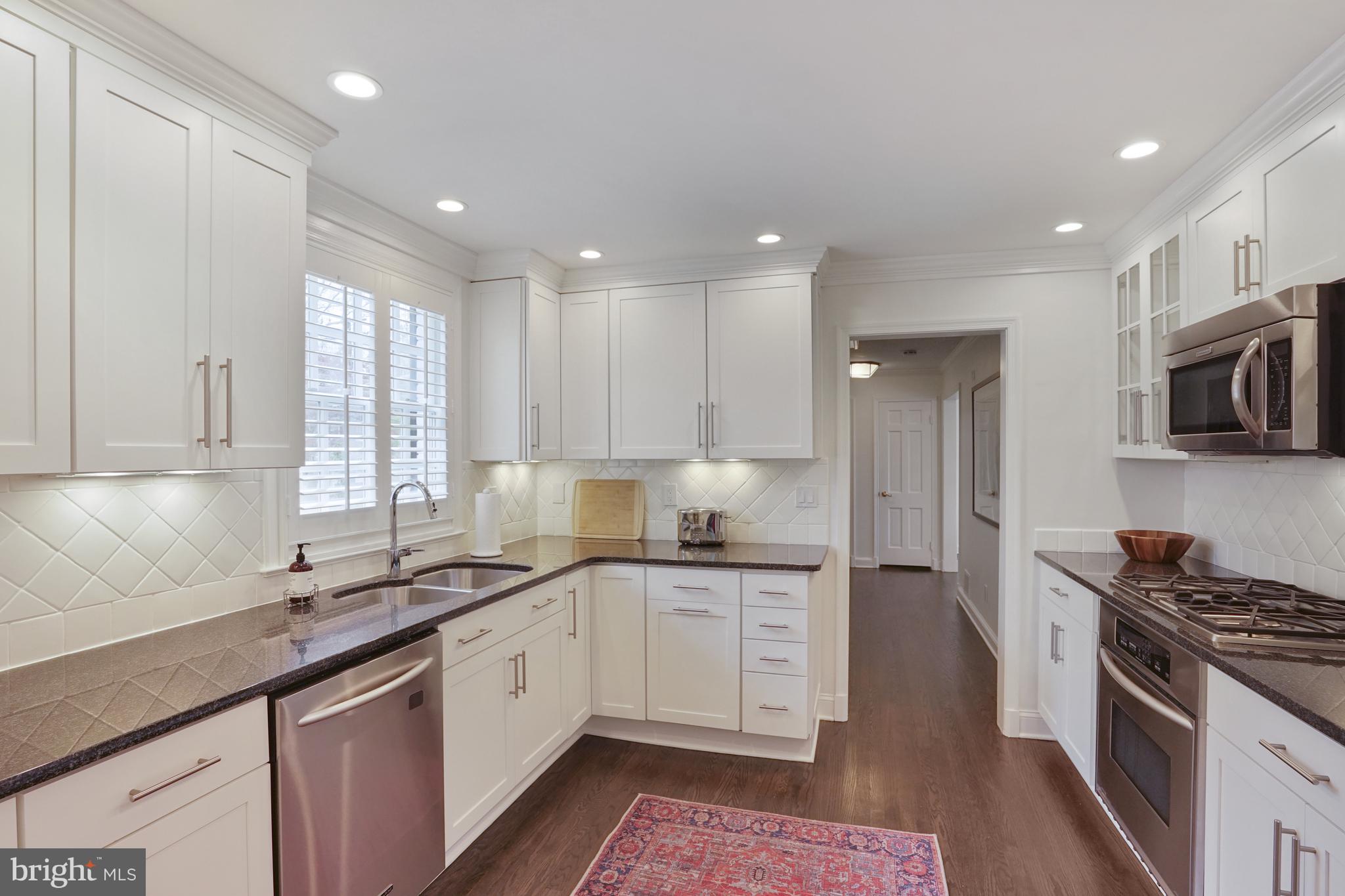 WESTMORELAND HILLS - Residential