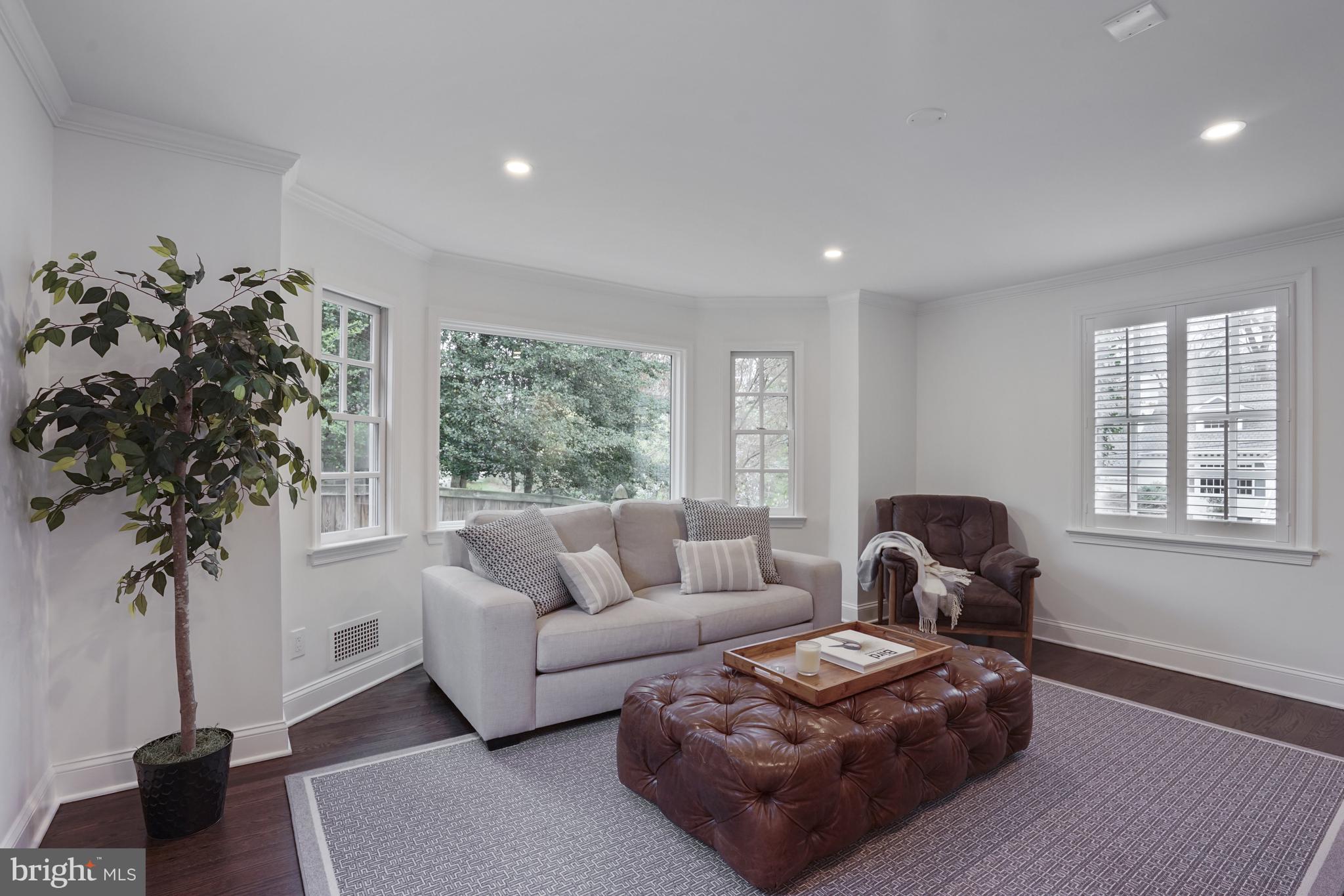 WESTMORELAND HILLS - Residential