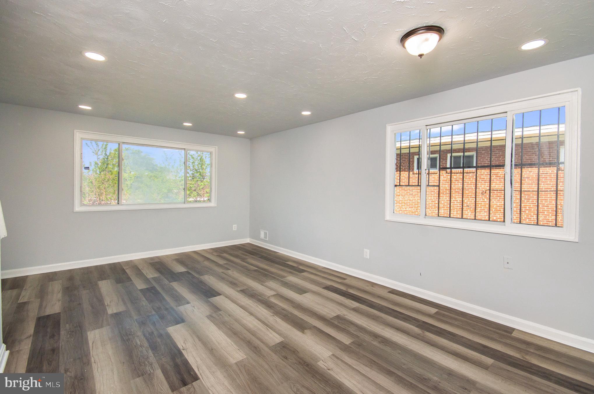 GLASSMANOR - Residential