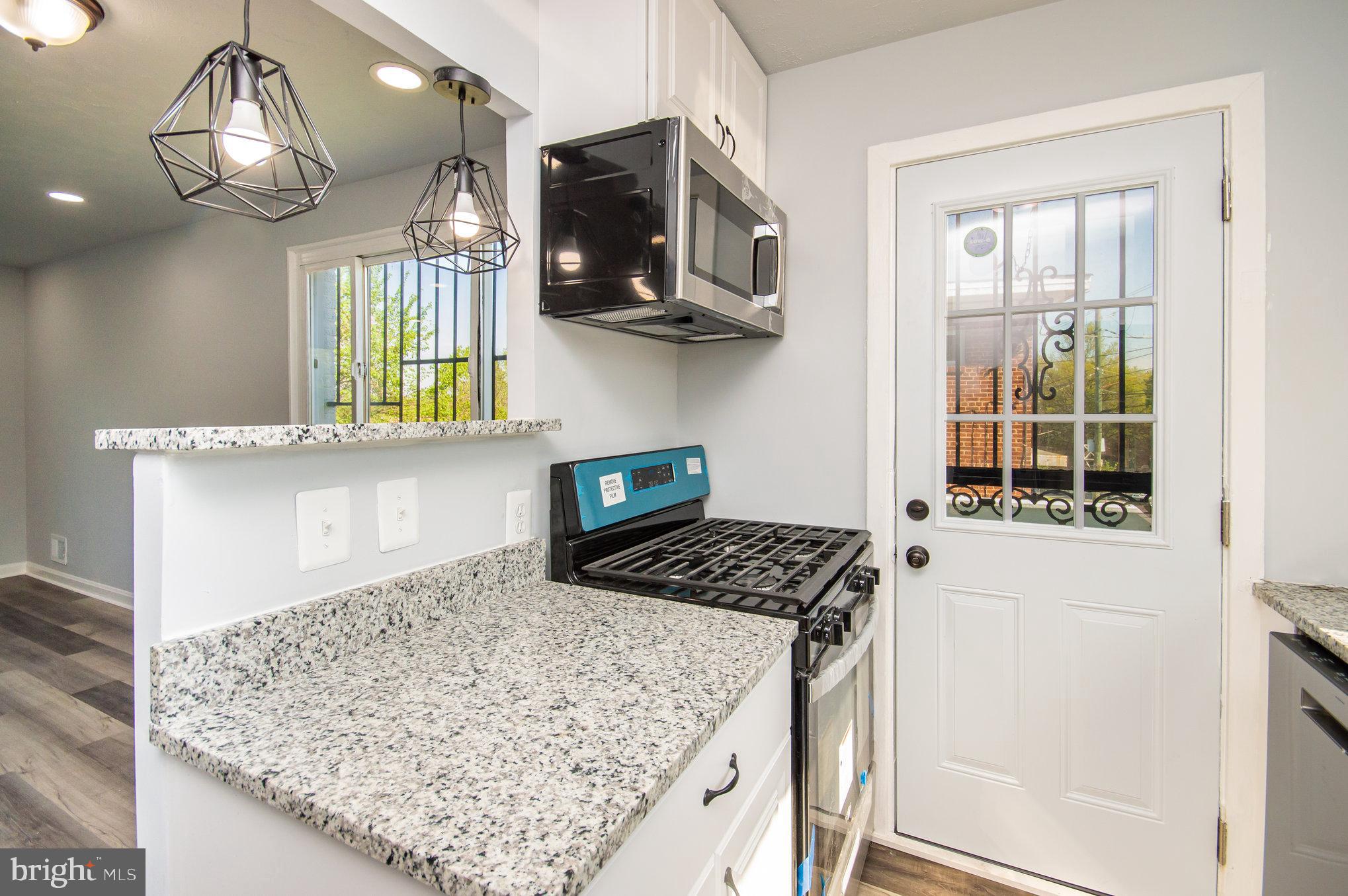 GLASSMANOR - Residential