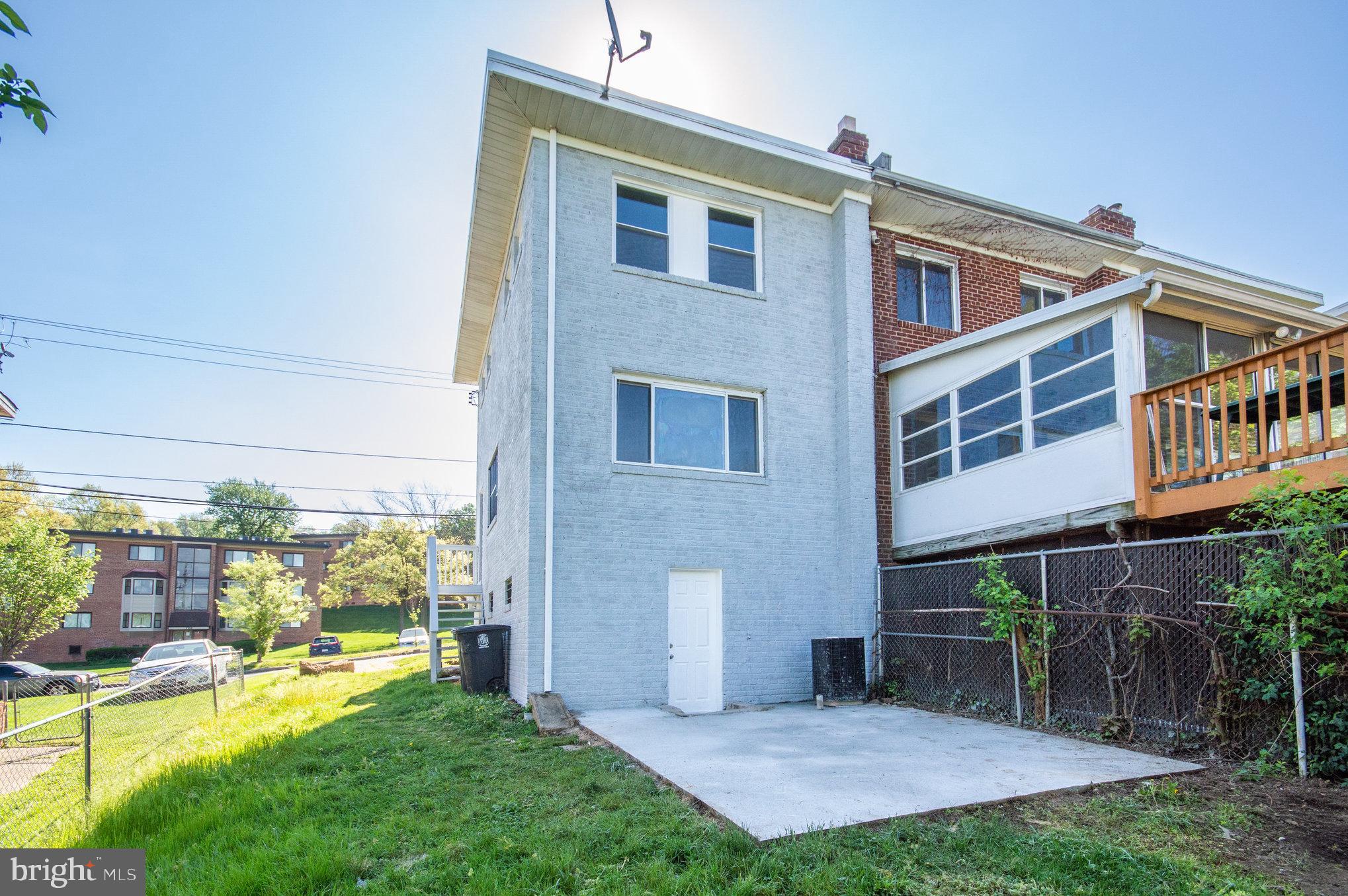 GLASSMANOR - Residential