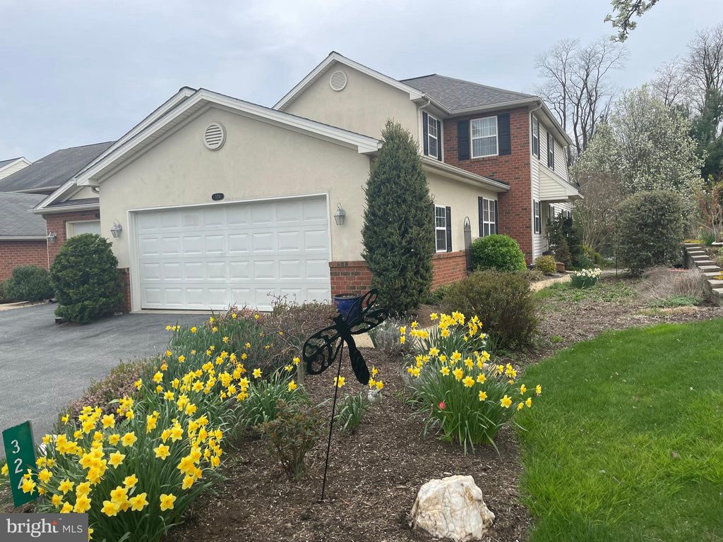 Photo of 324 WHITECHAPEL RD, LANCASTER, PA 17603 (MLS # PALA2030340)