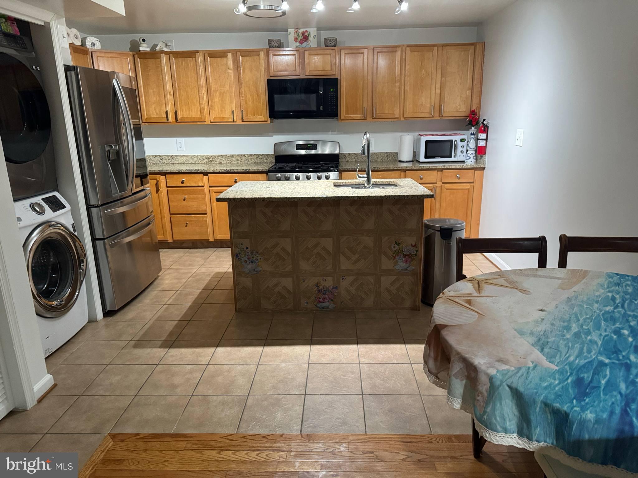 MARKHAM VIEW CONDOMINIUMS - Residential