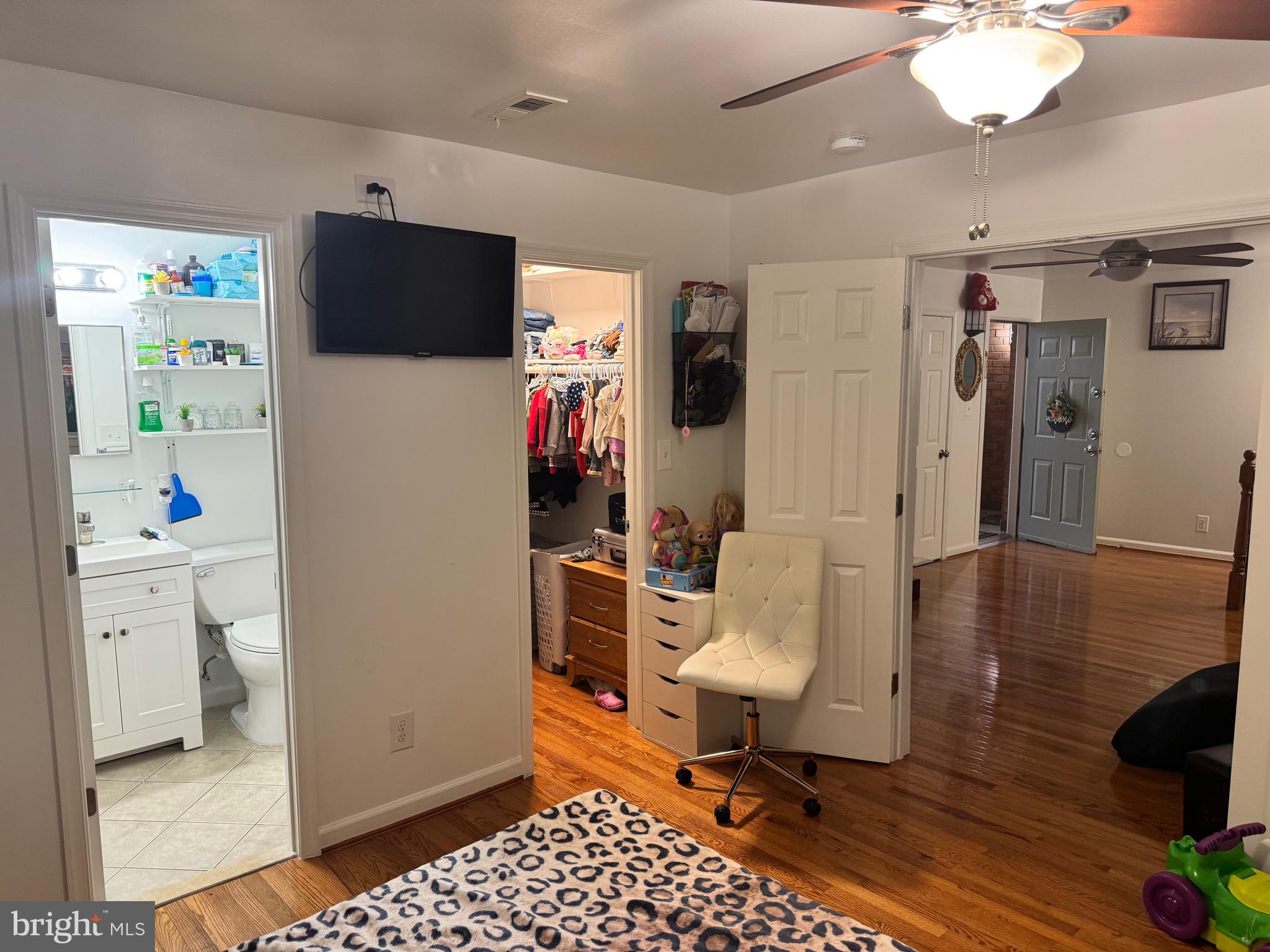 MARKHAM VIEW CONDOMINIUMS - Residential