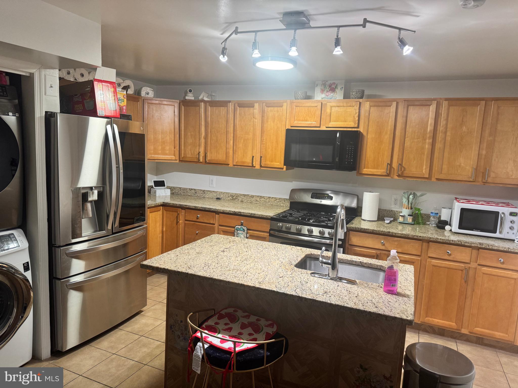 MARKHAM VIEW CONDOMINIUMS - Residential