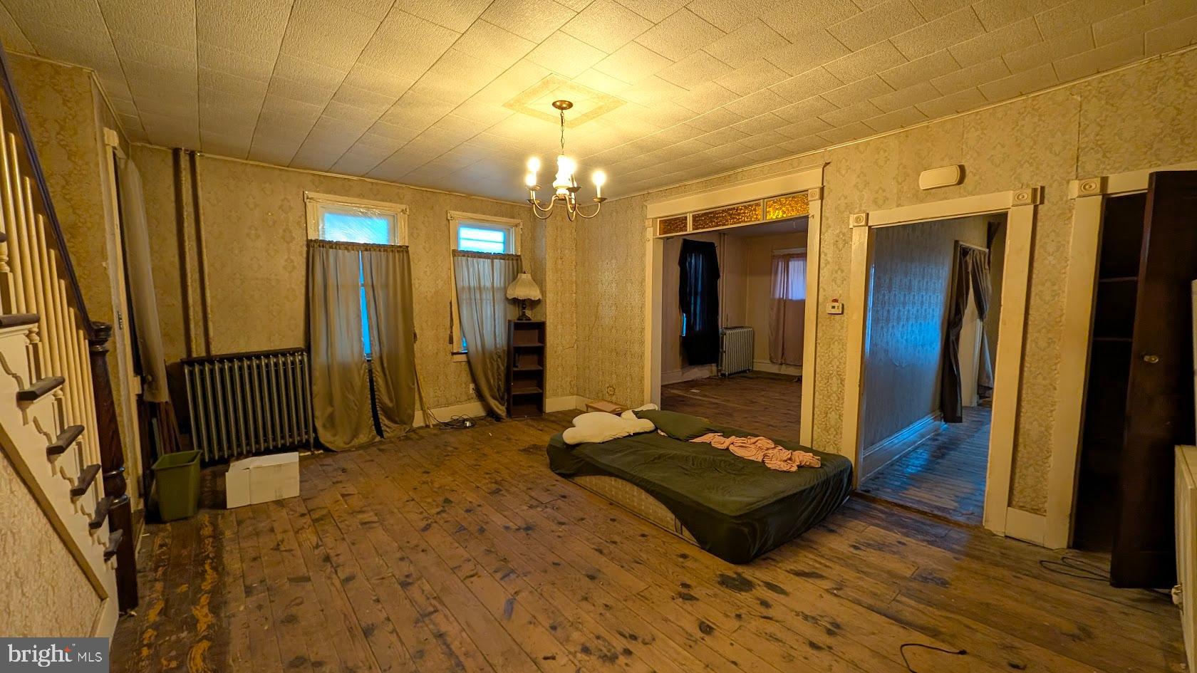 242 S SHAMOKIN STREET