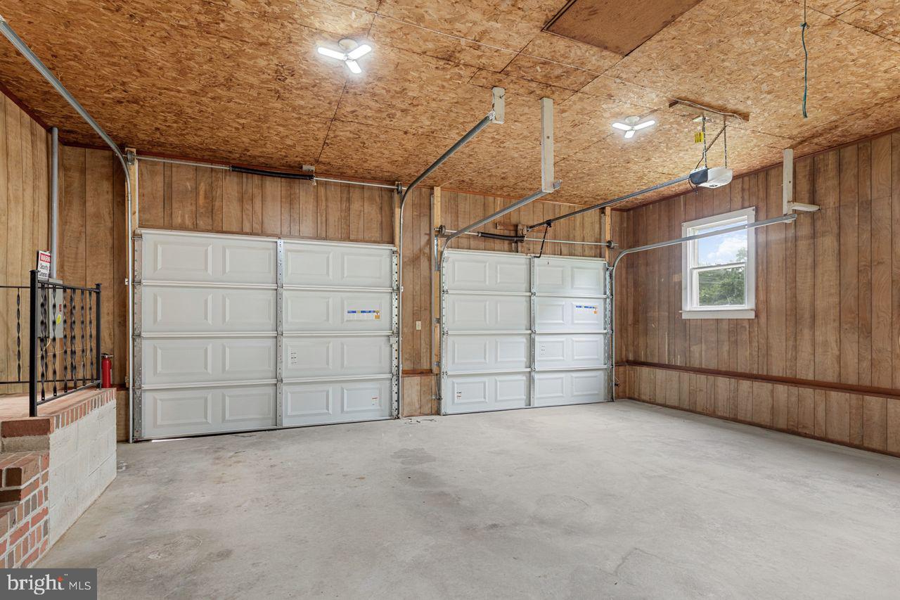 OVERBROOK MANOR - Residential