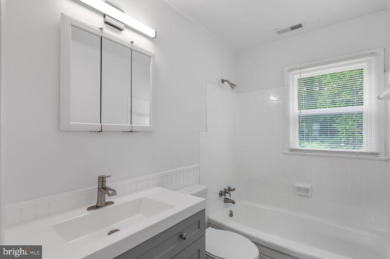 OVERBROOK MANOR - Residential