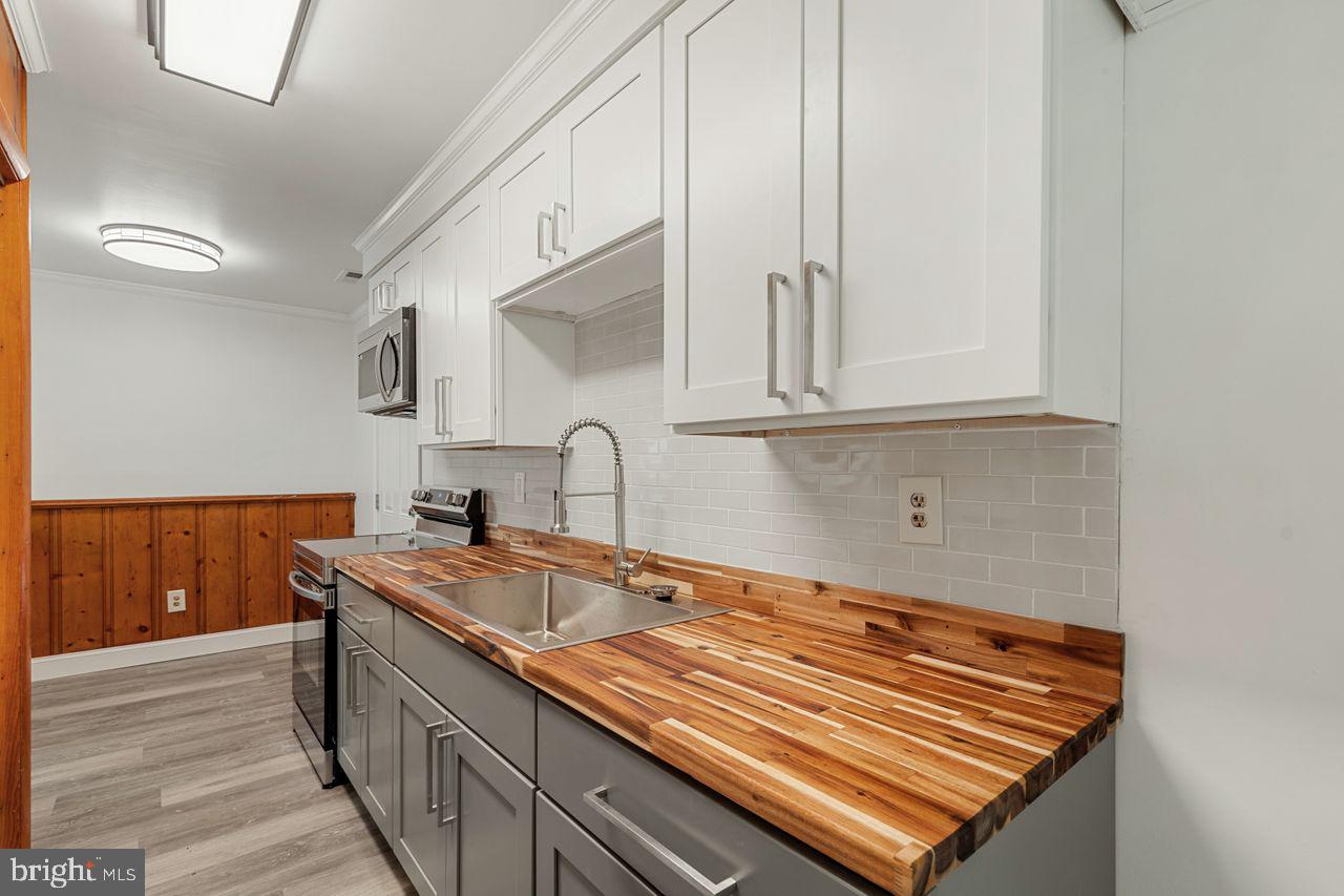 OVERBROOK MANOR - Residential