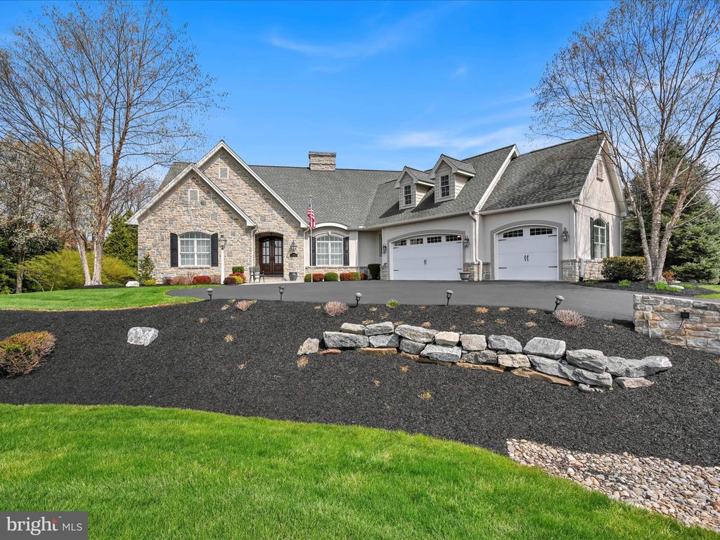 Photo of 992 Buckwalter Road, LITITZ, PA 17543 (MLS # PALA2068854)