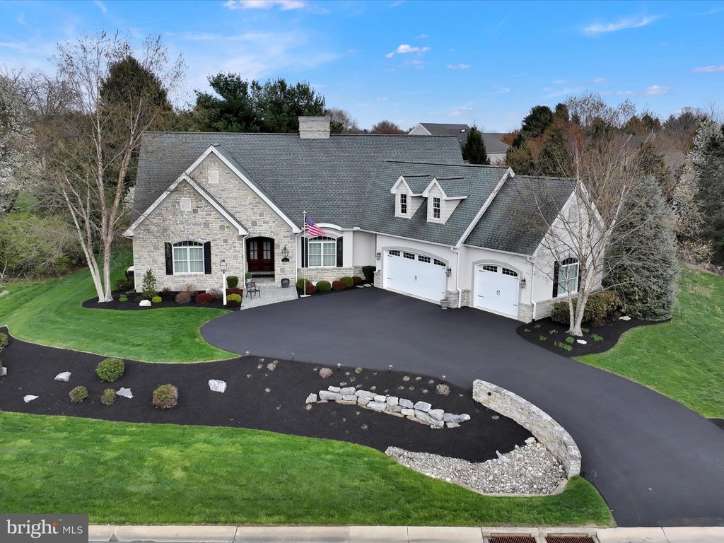 Photo of 992 Buckwalter Road, LITITZ, PA 17543 (MLS # PALA2068854)