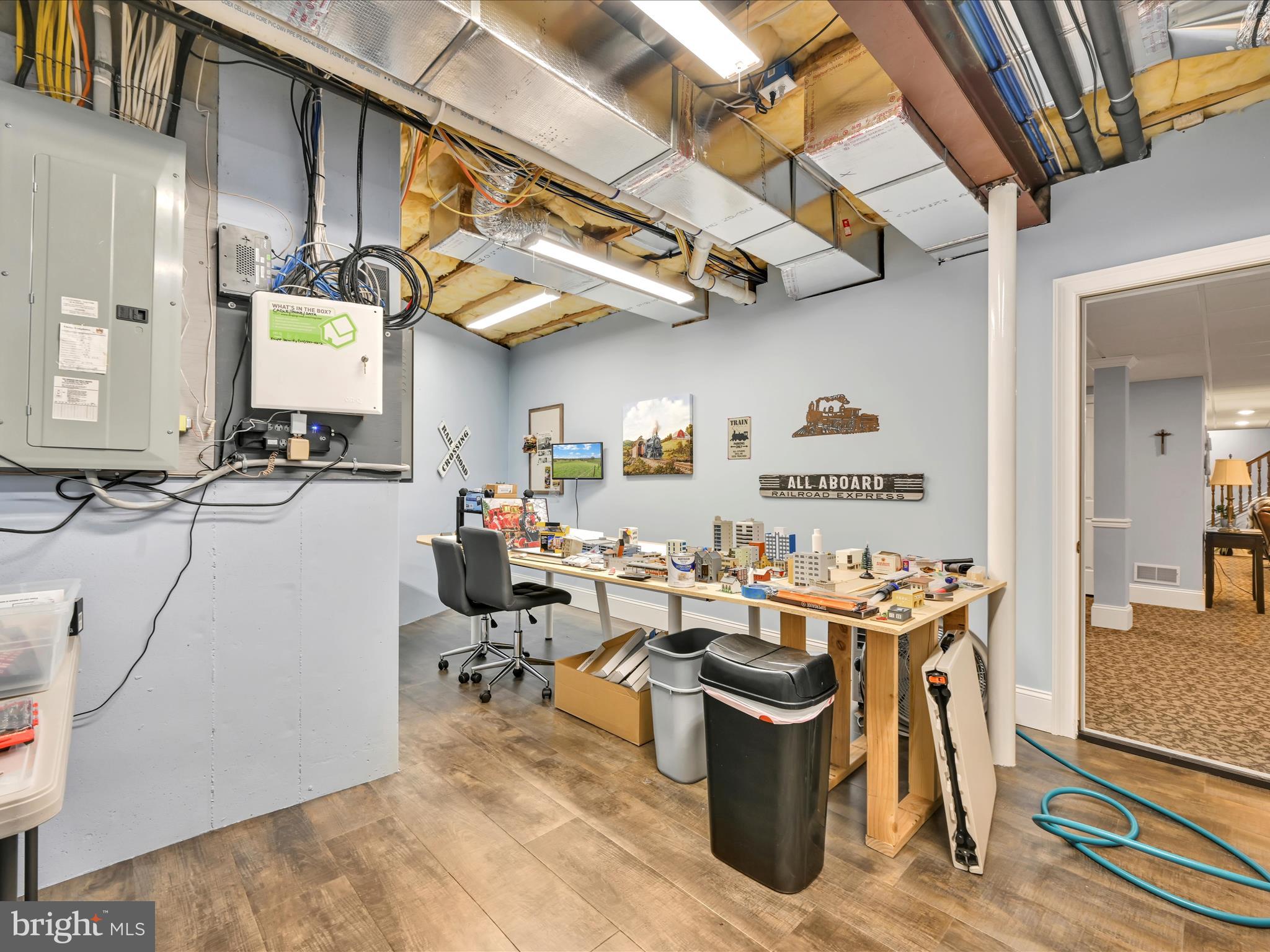 OLDE FIELD - Residential