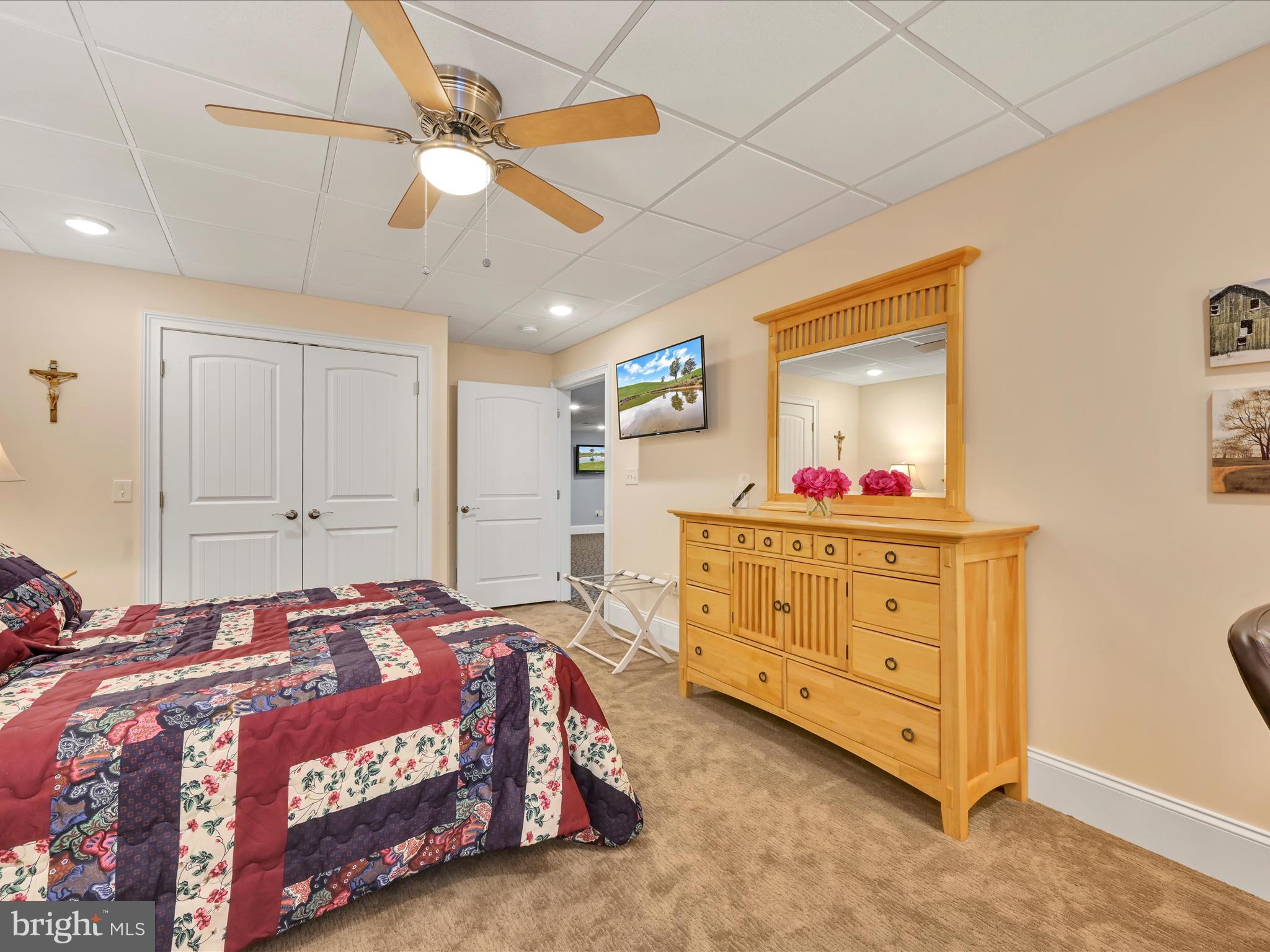 OLDE FIELD - Residential