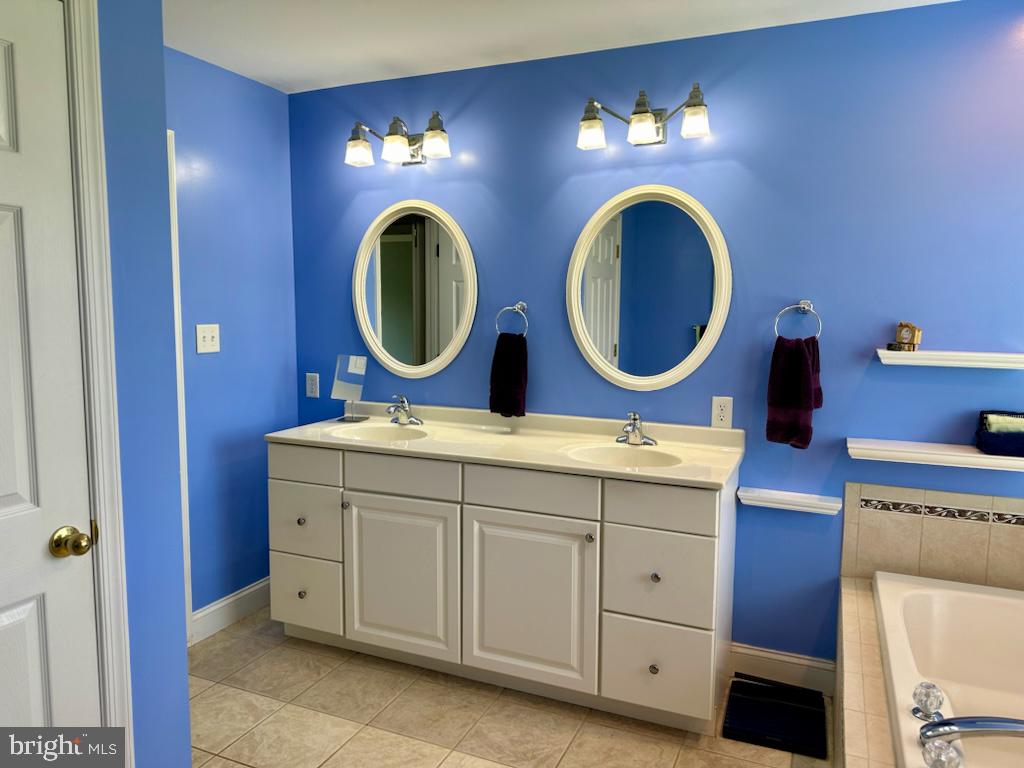 VILLAGES OF ELK NECK - Residential