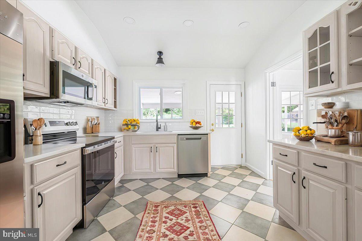 ASHBURTON - Residential Lease